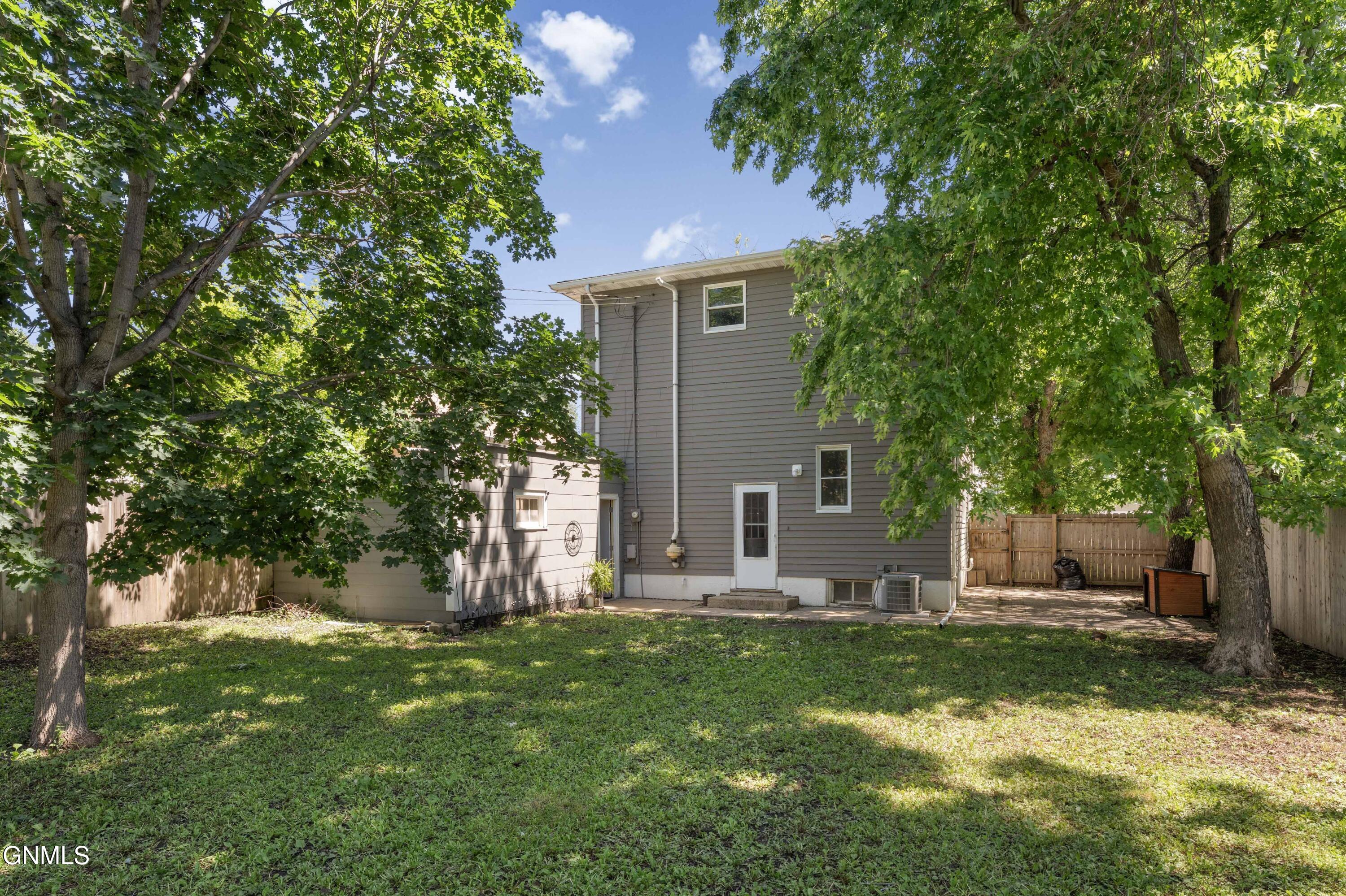 main property photo 26