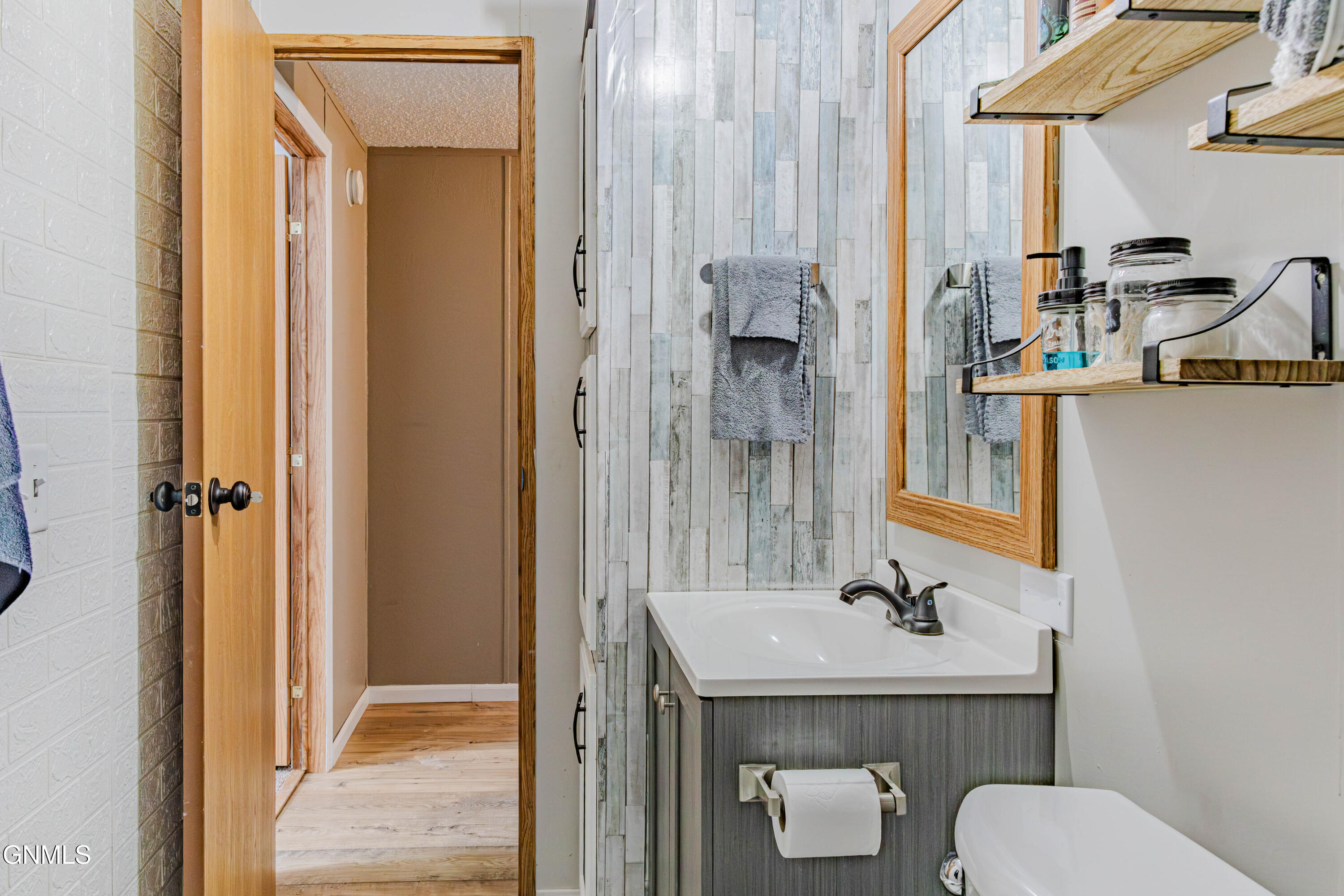 main property photo 48