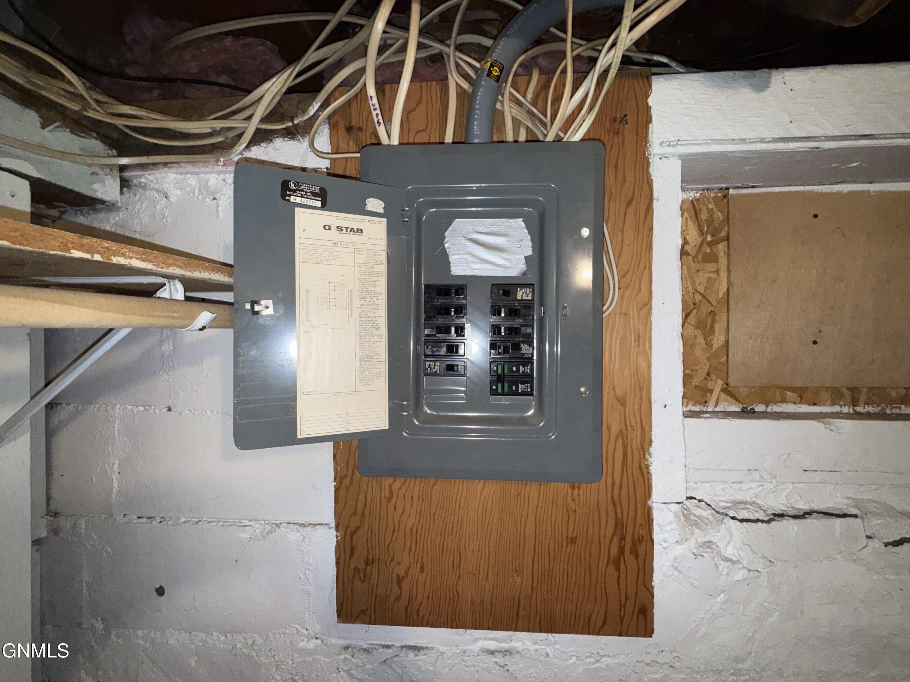 main property photo 35