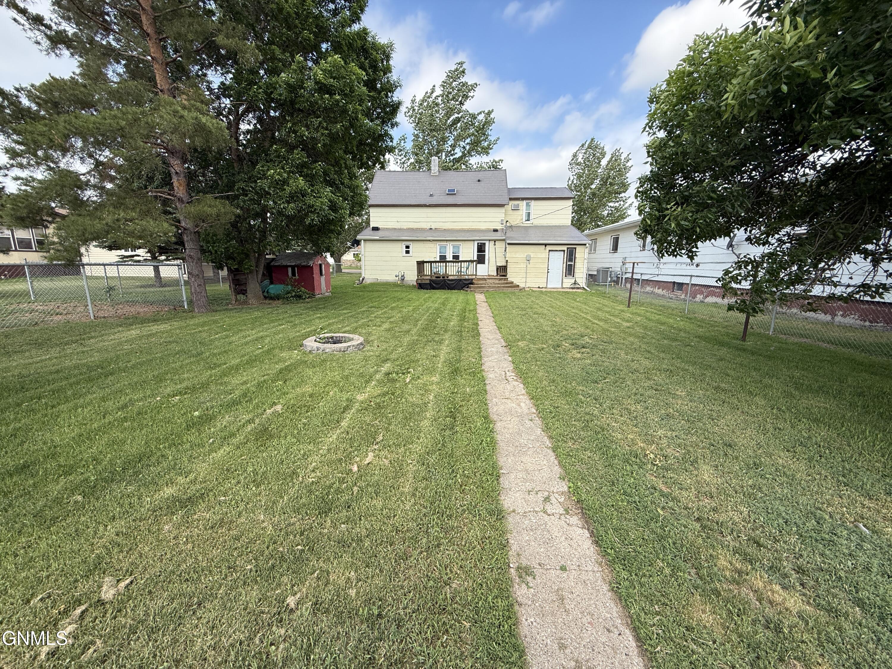 main property photo 40