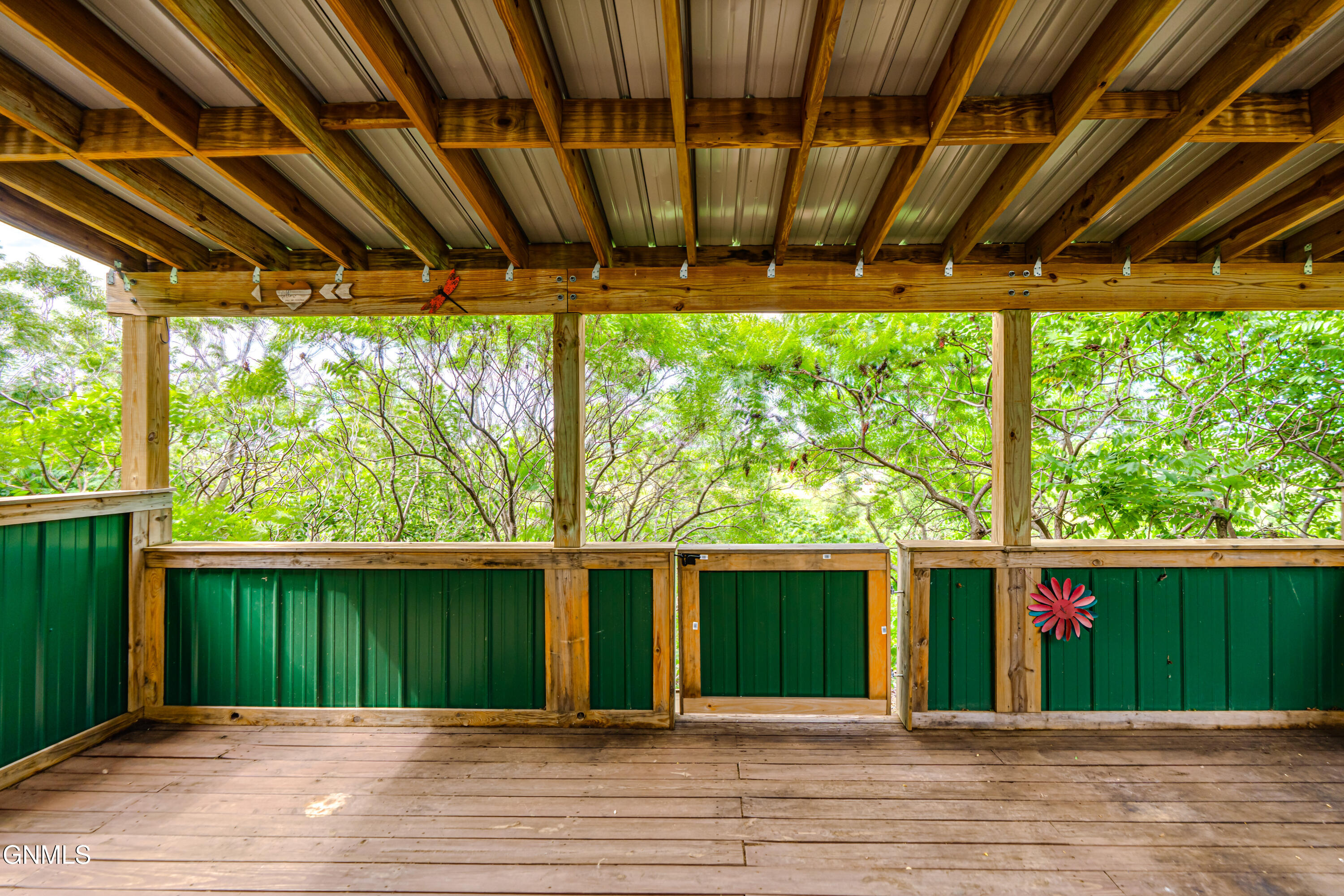 main property photo 41