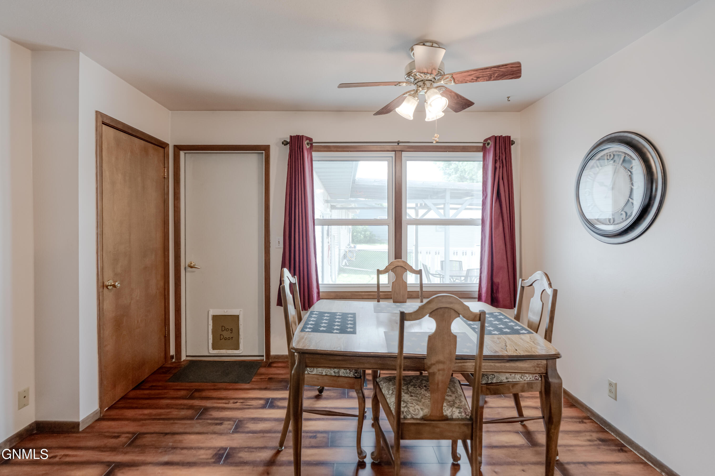 property viewer photo 11
