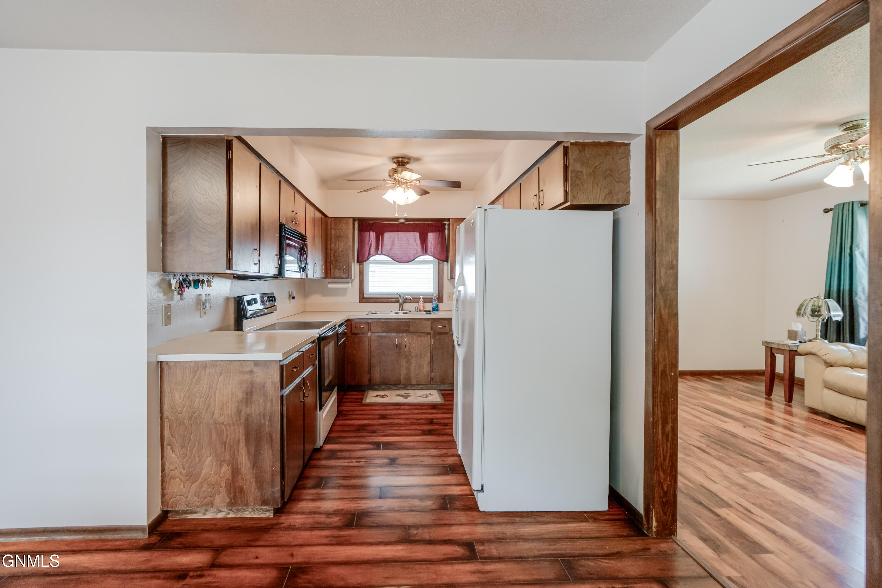property viewer photo 12