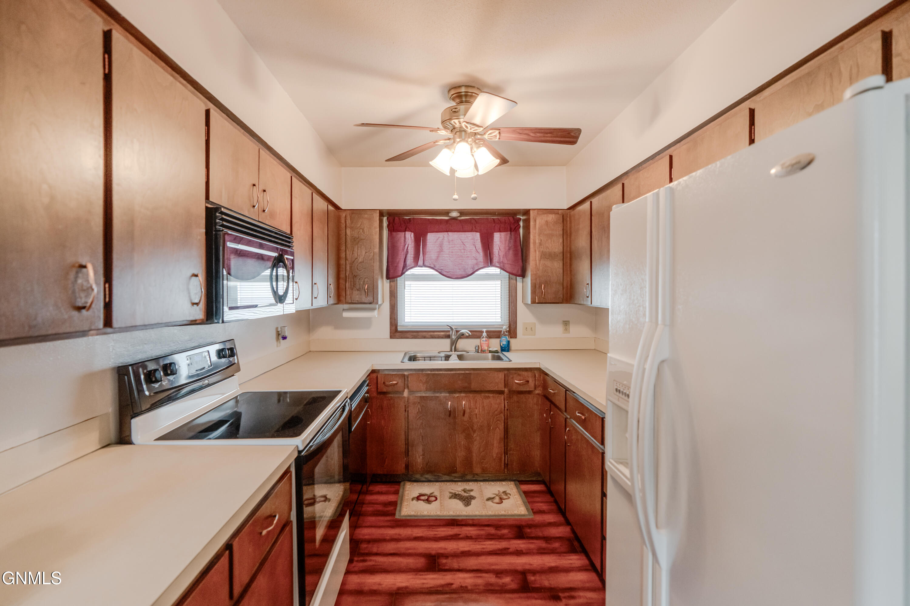 property viewer photo 13