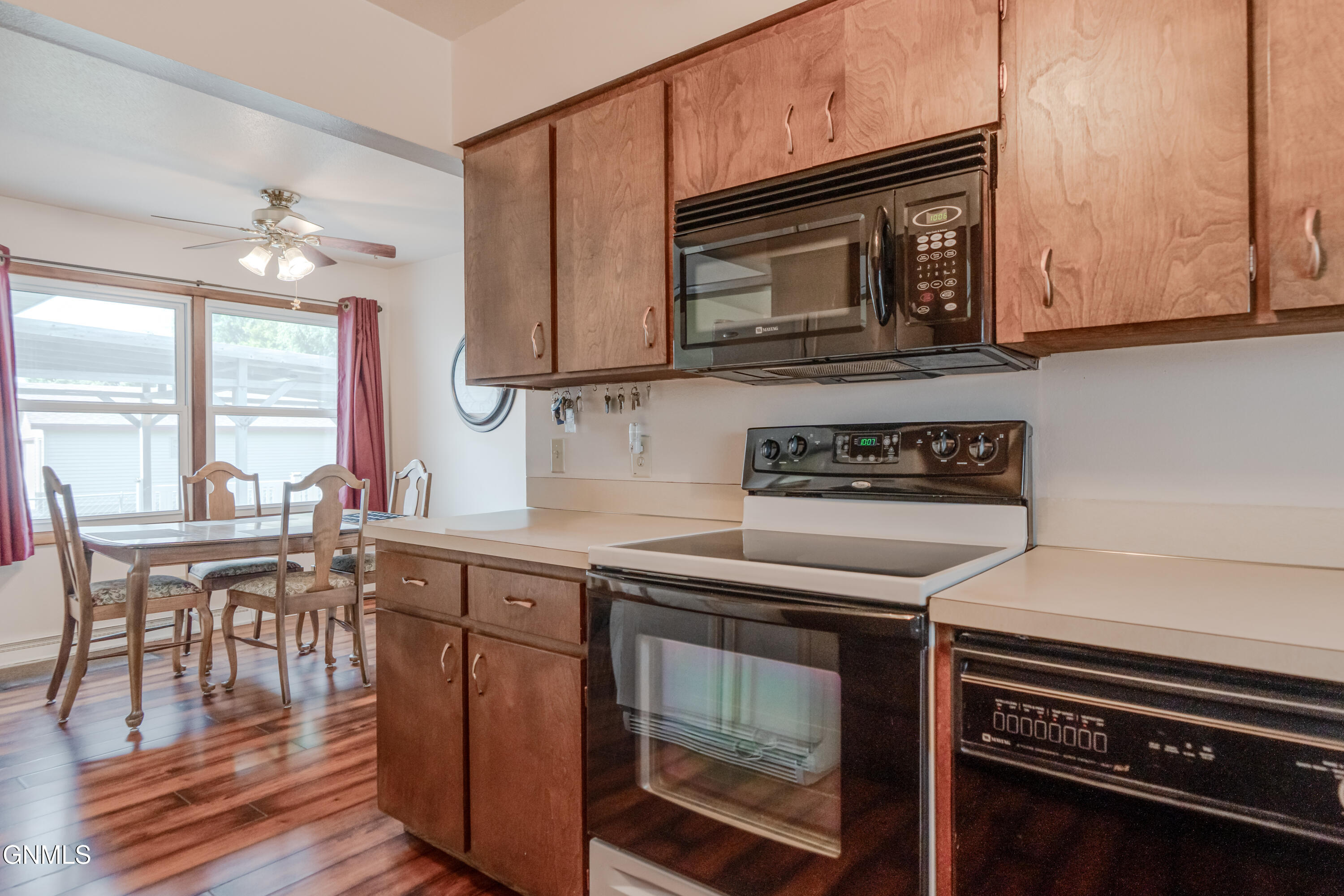 property viewer photo 16