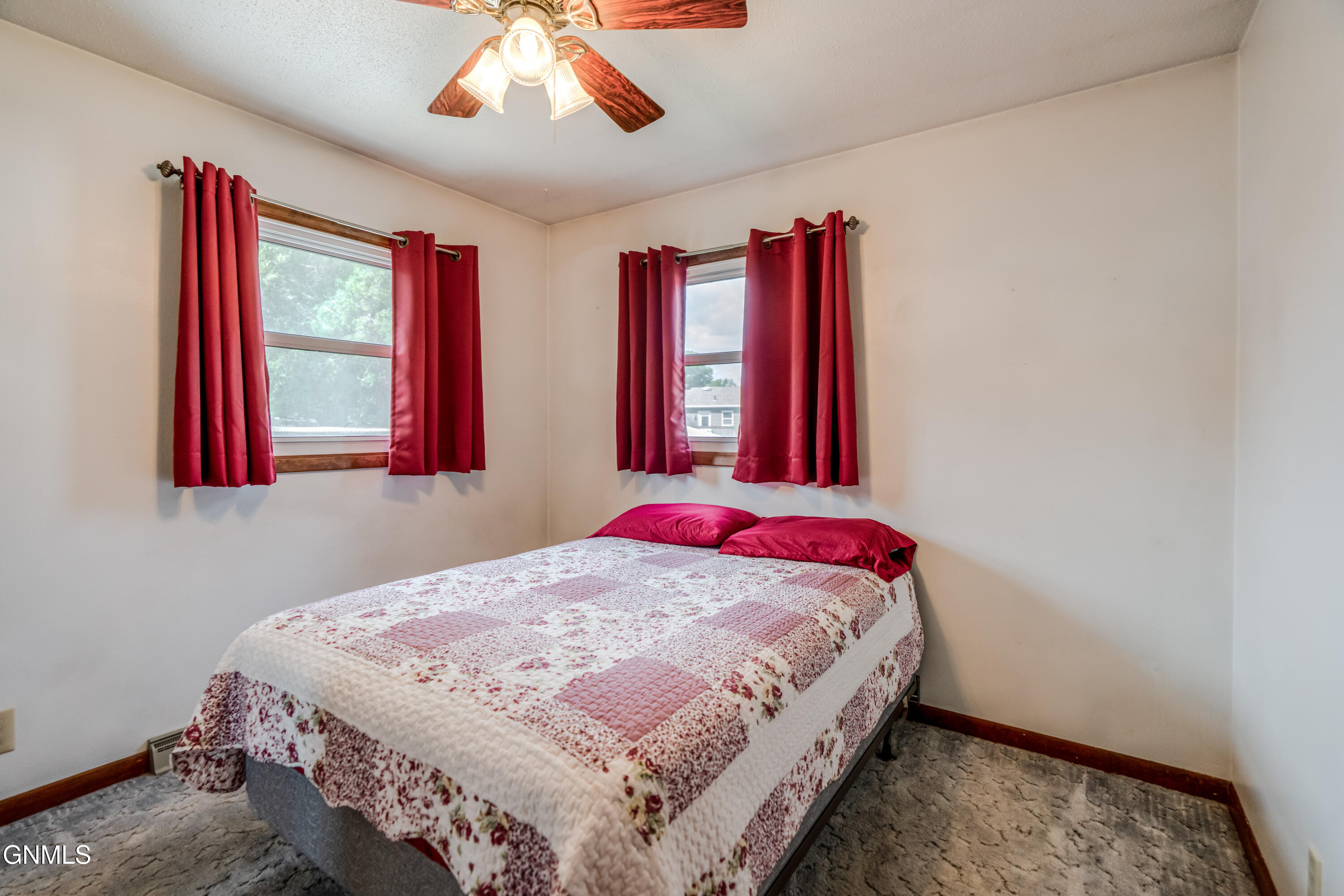 property viewer photo 27