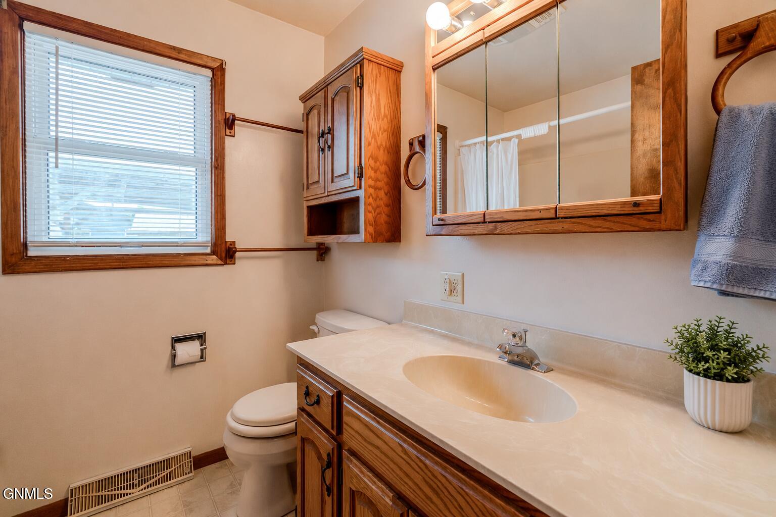 property viewer photo 3