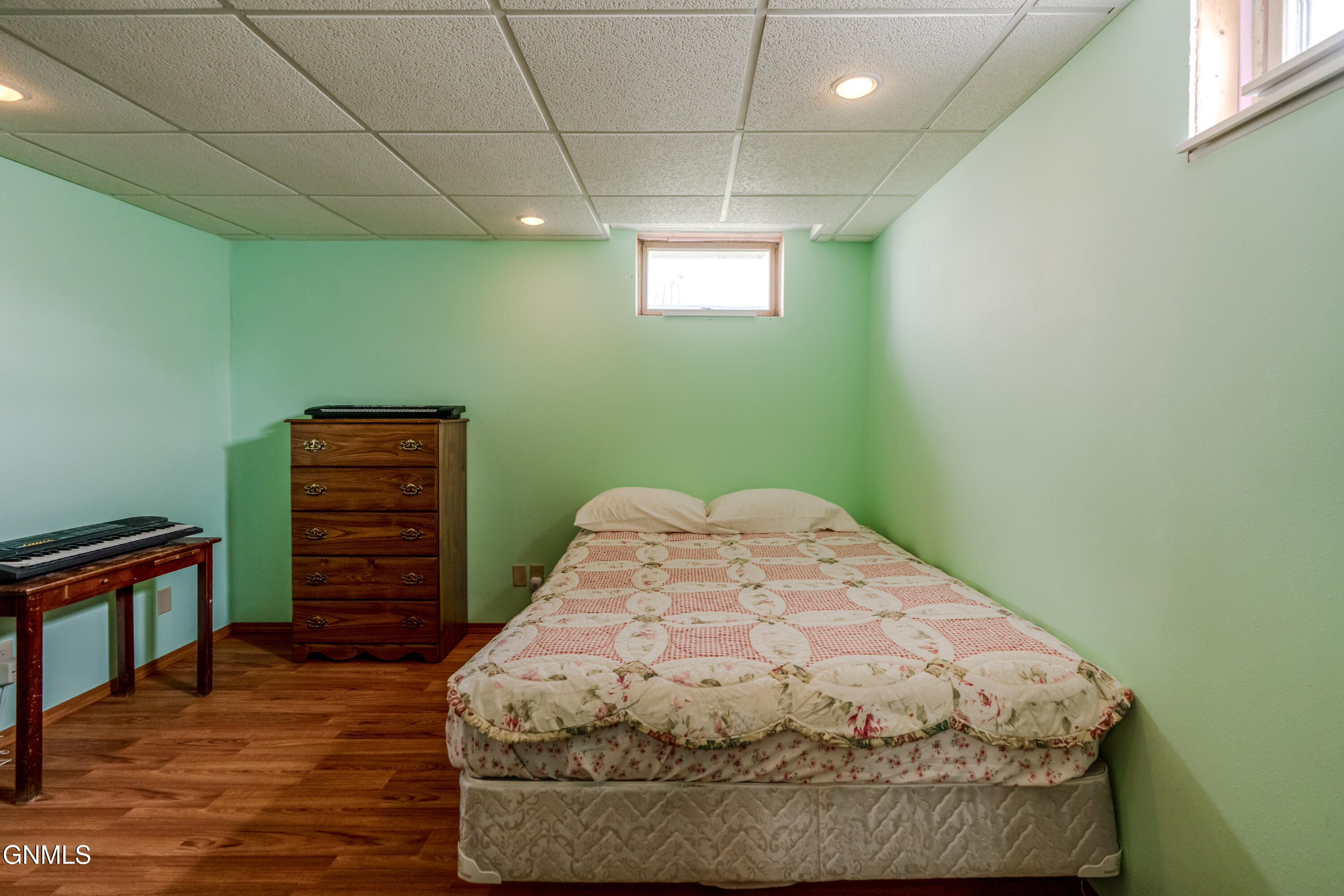 property viewer photo 32