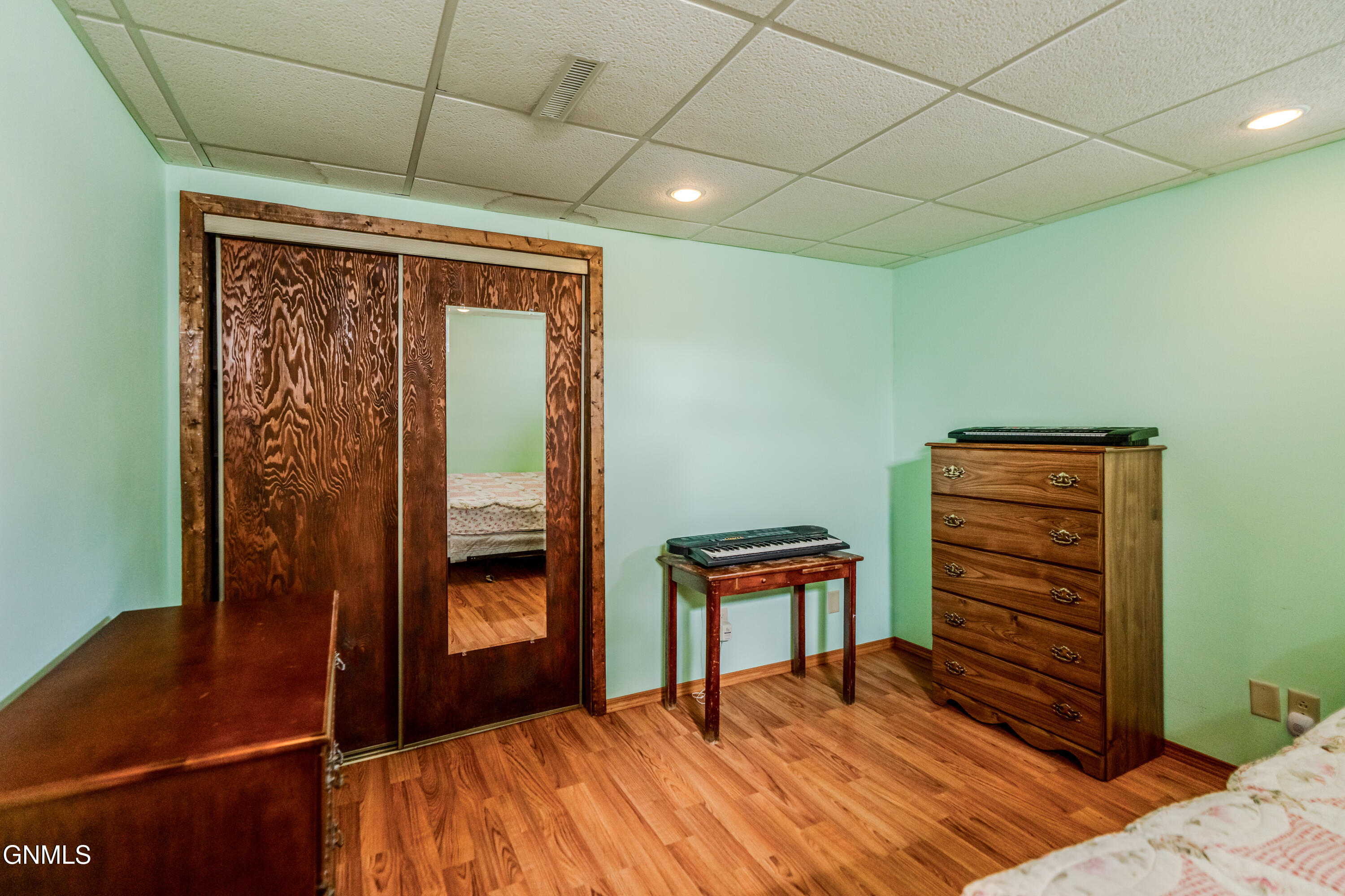 property viewer photo 33