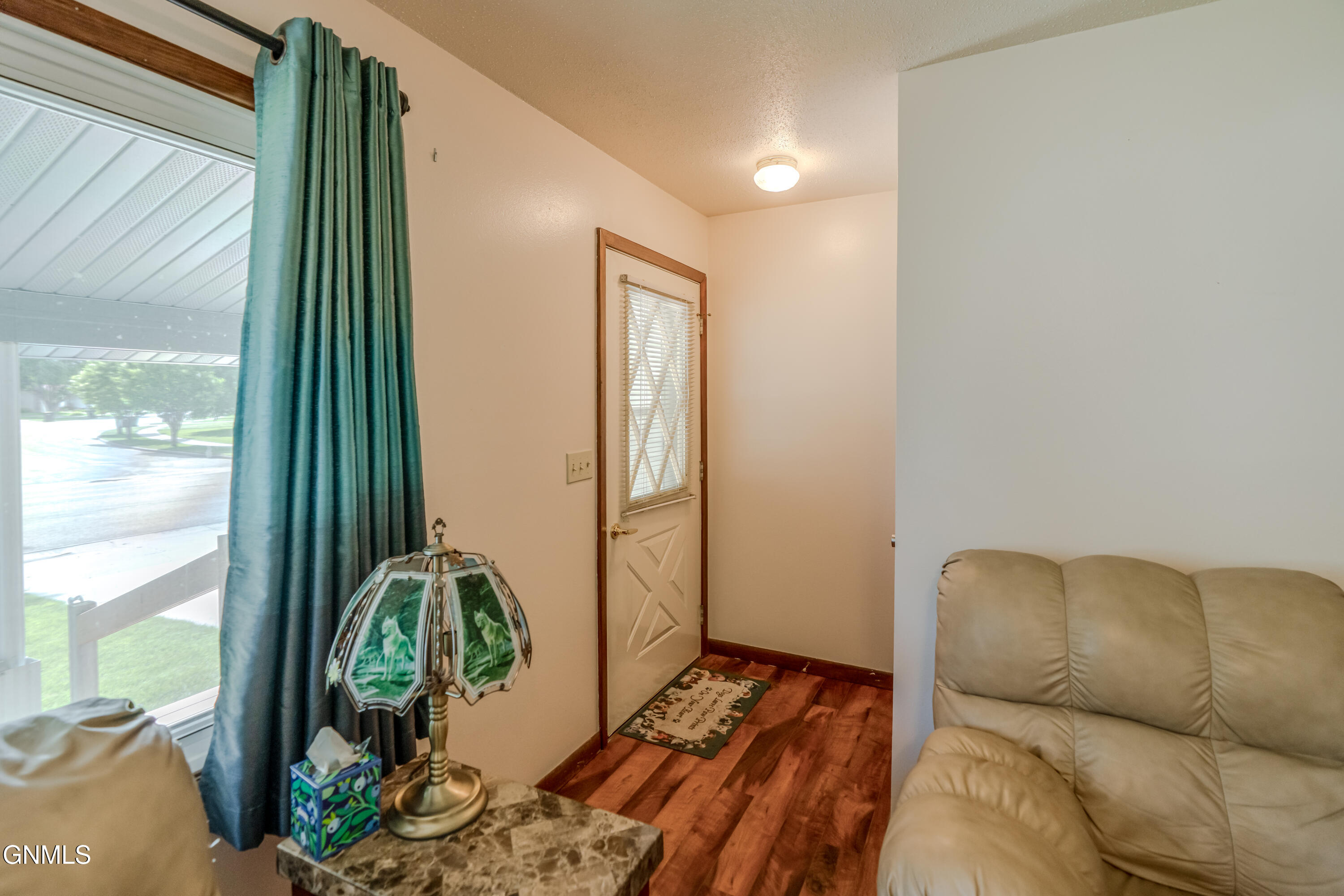 property viewer photo 5