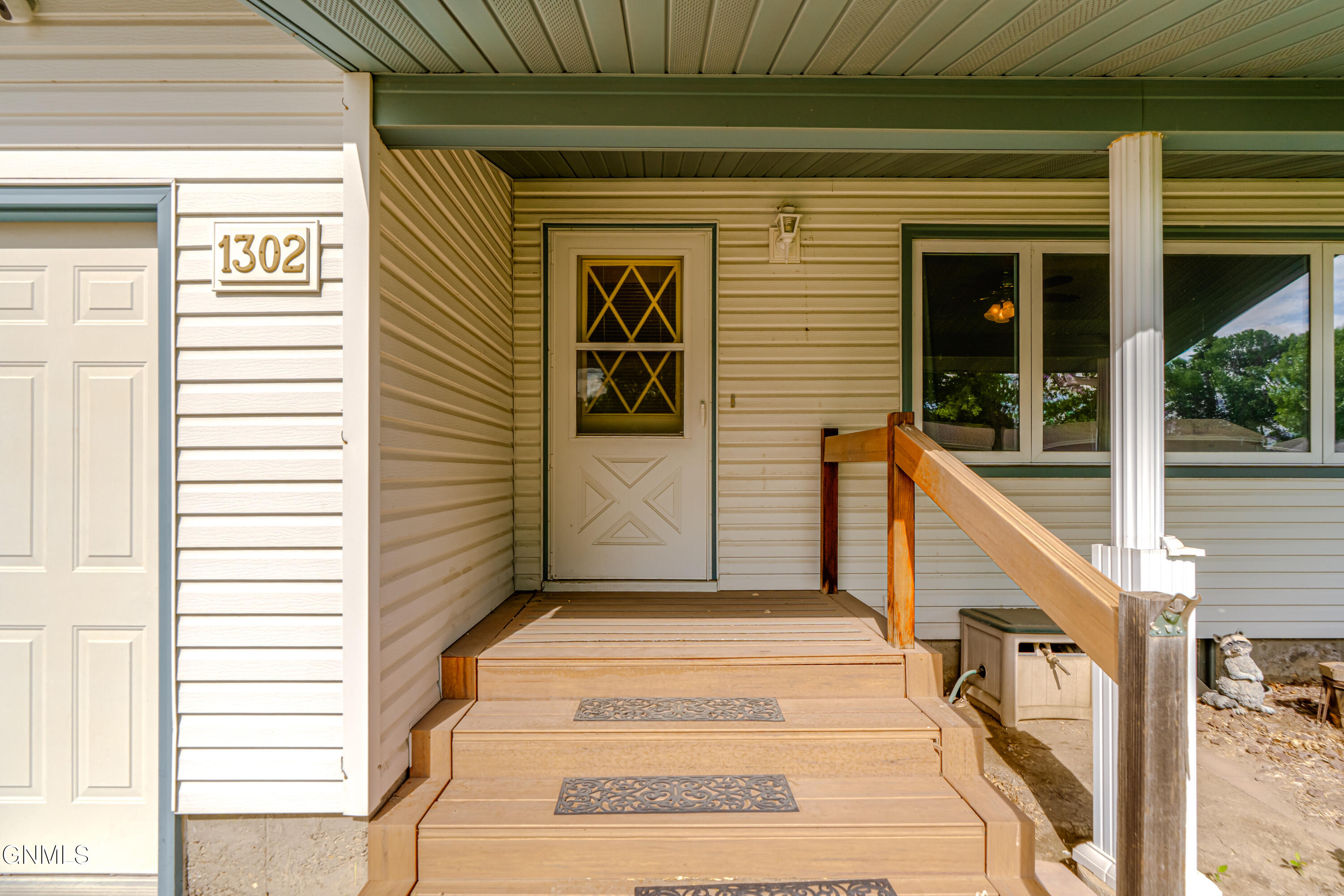 property viewer photo 52