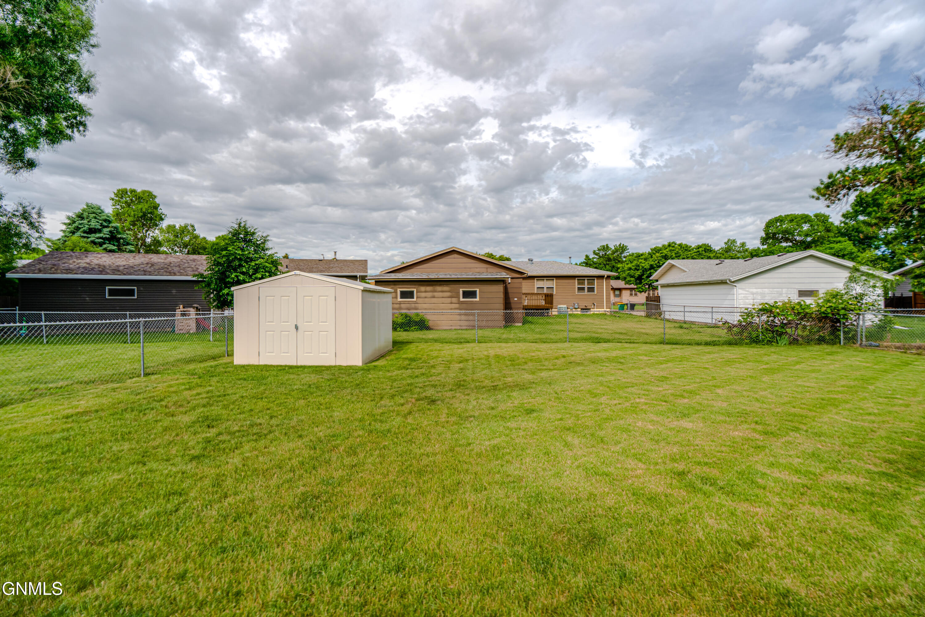 property viewer photo 57