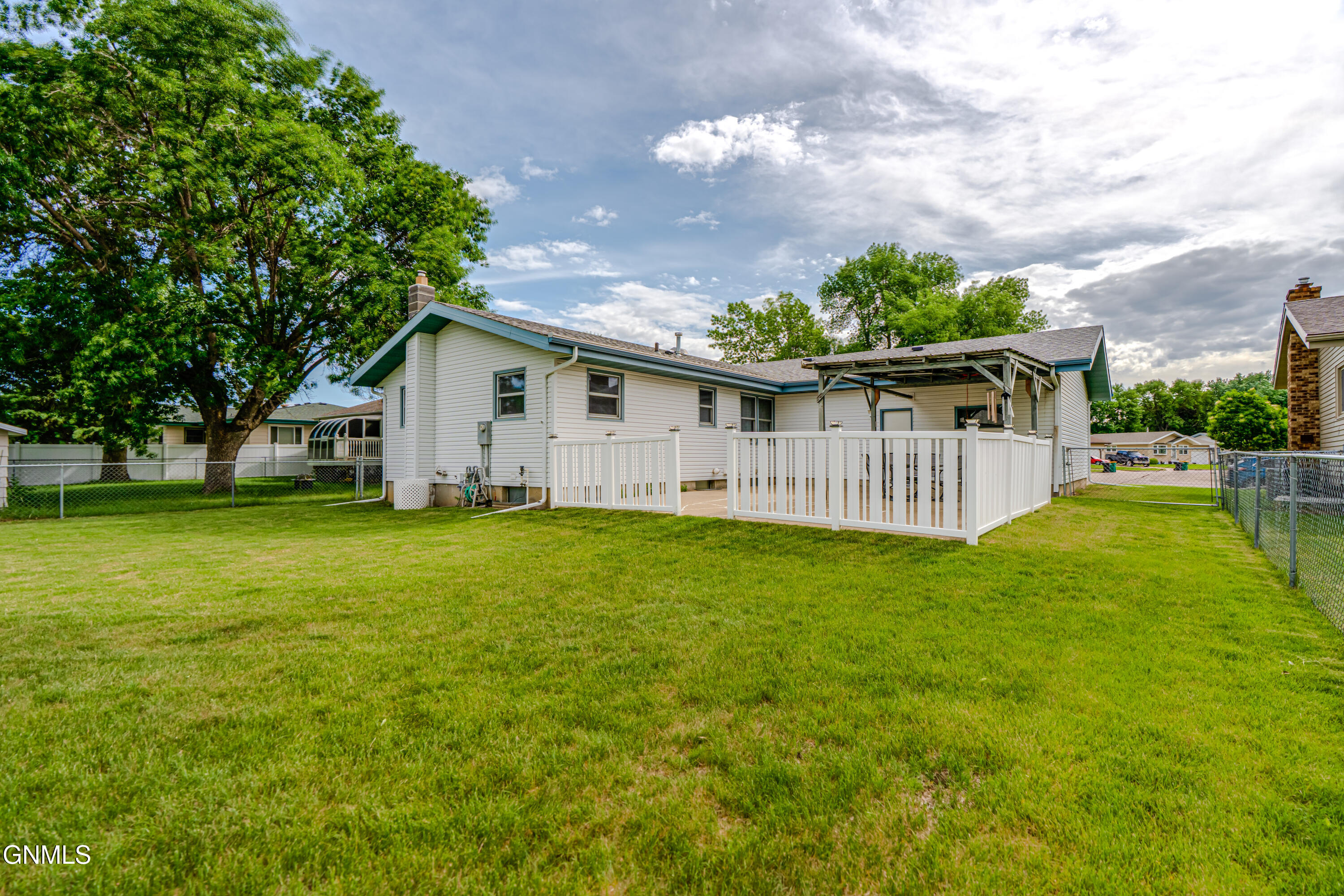 property viewer photo 58