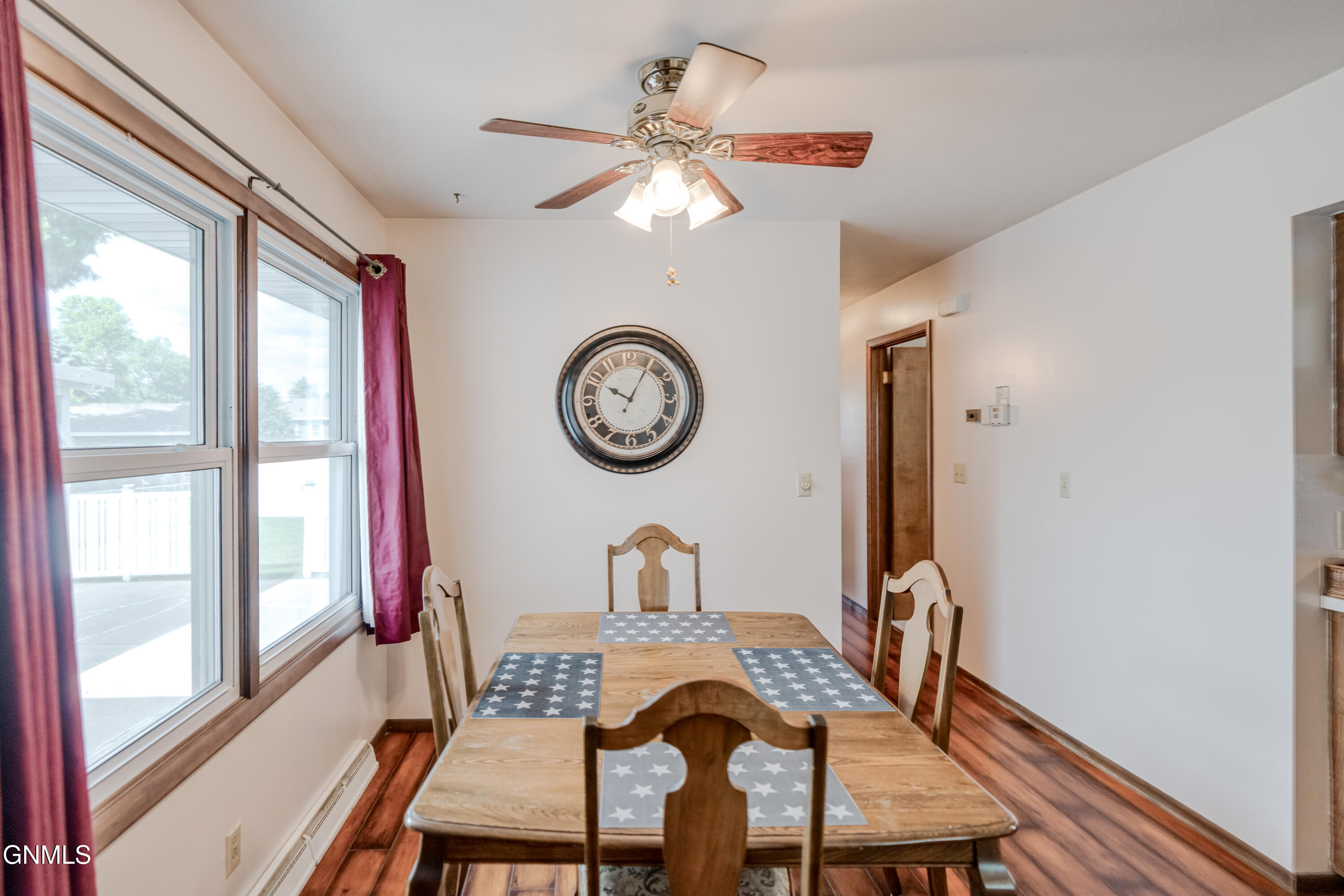 property viewer photo 8