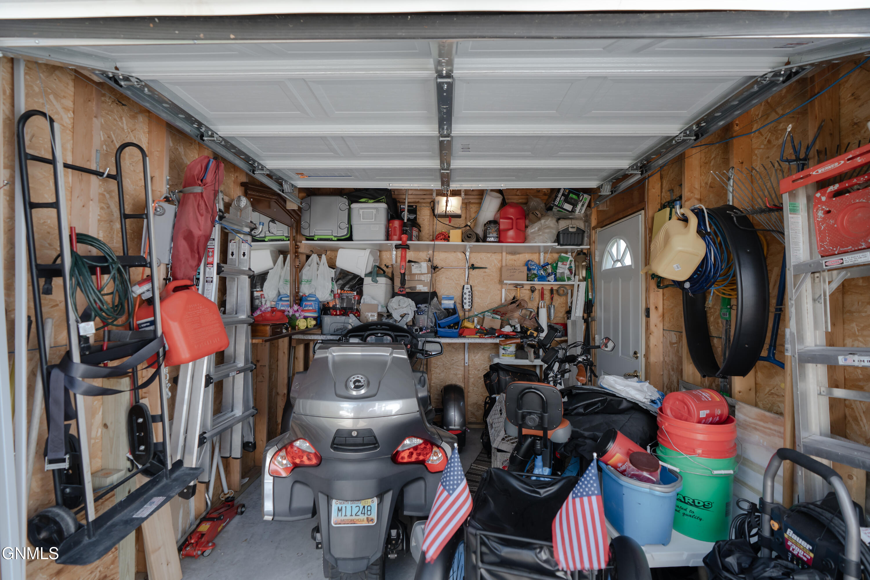 main property photo 37