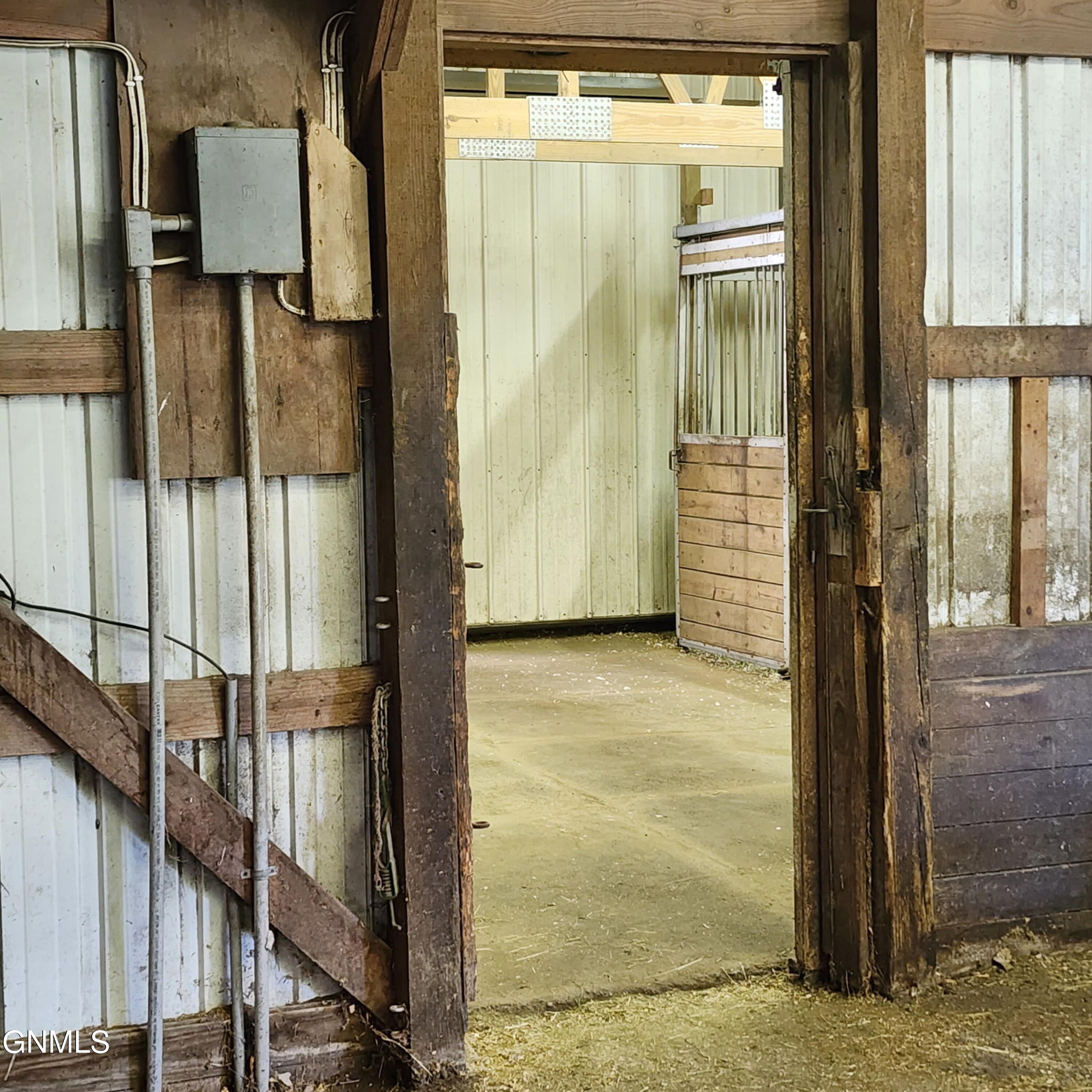 main property photo 20