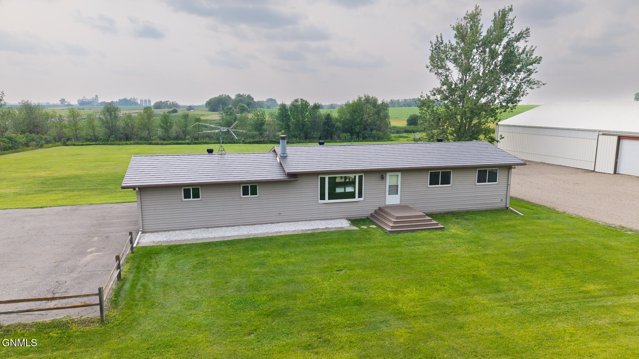 main property photo 84