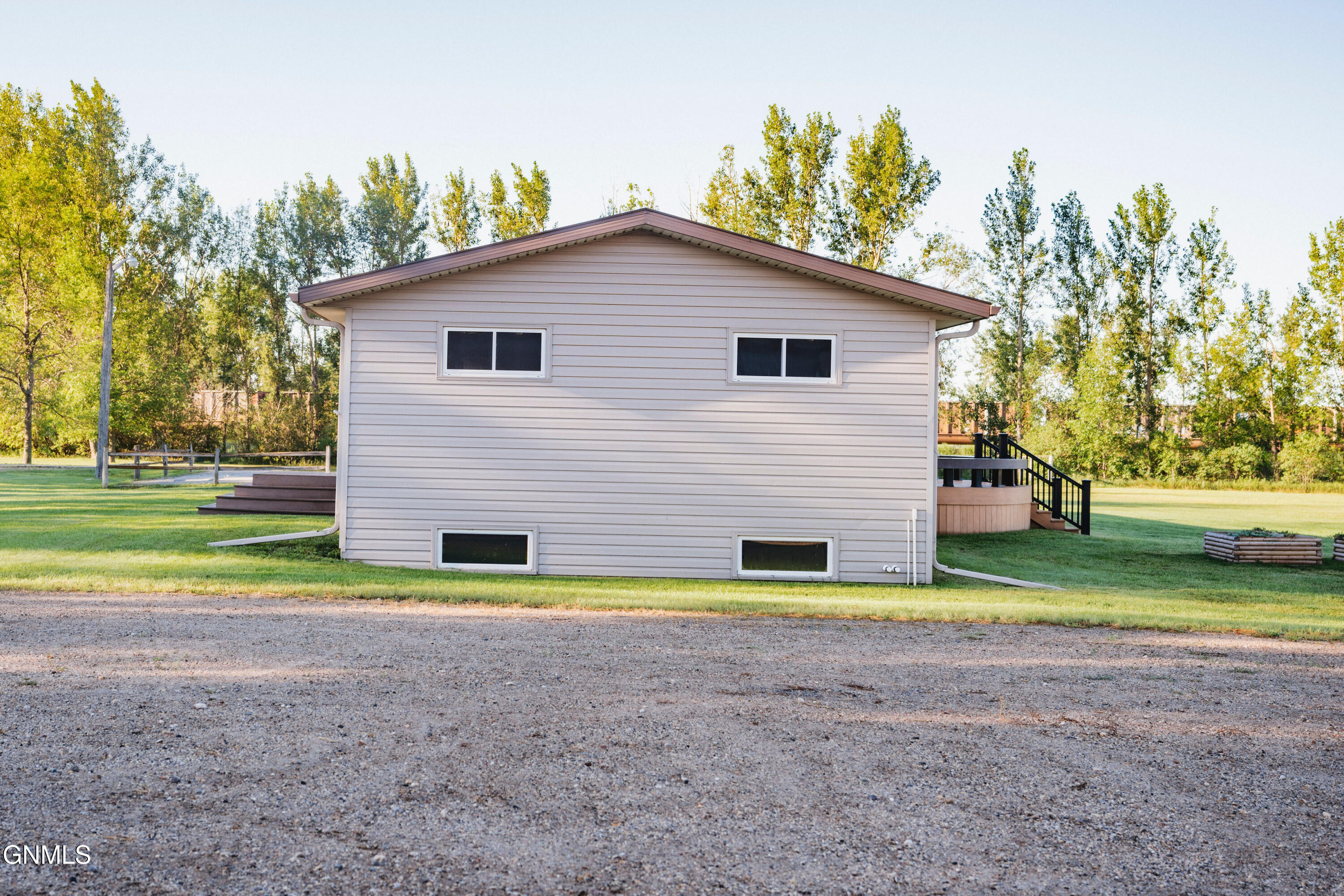 main property photo 89