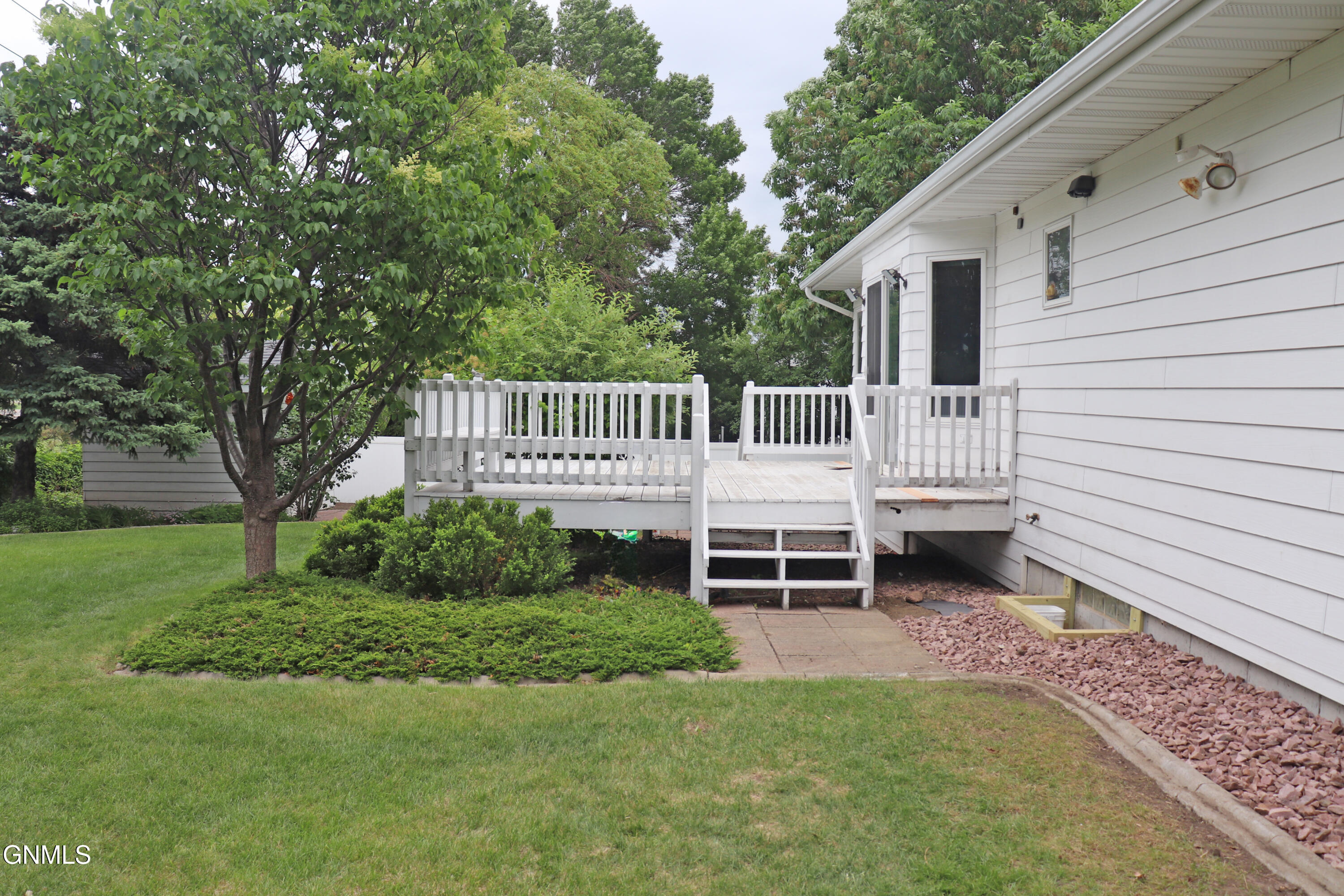 main property photo 54