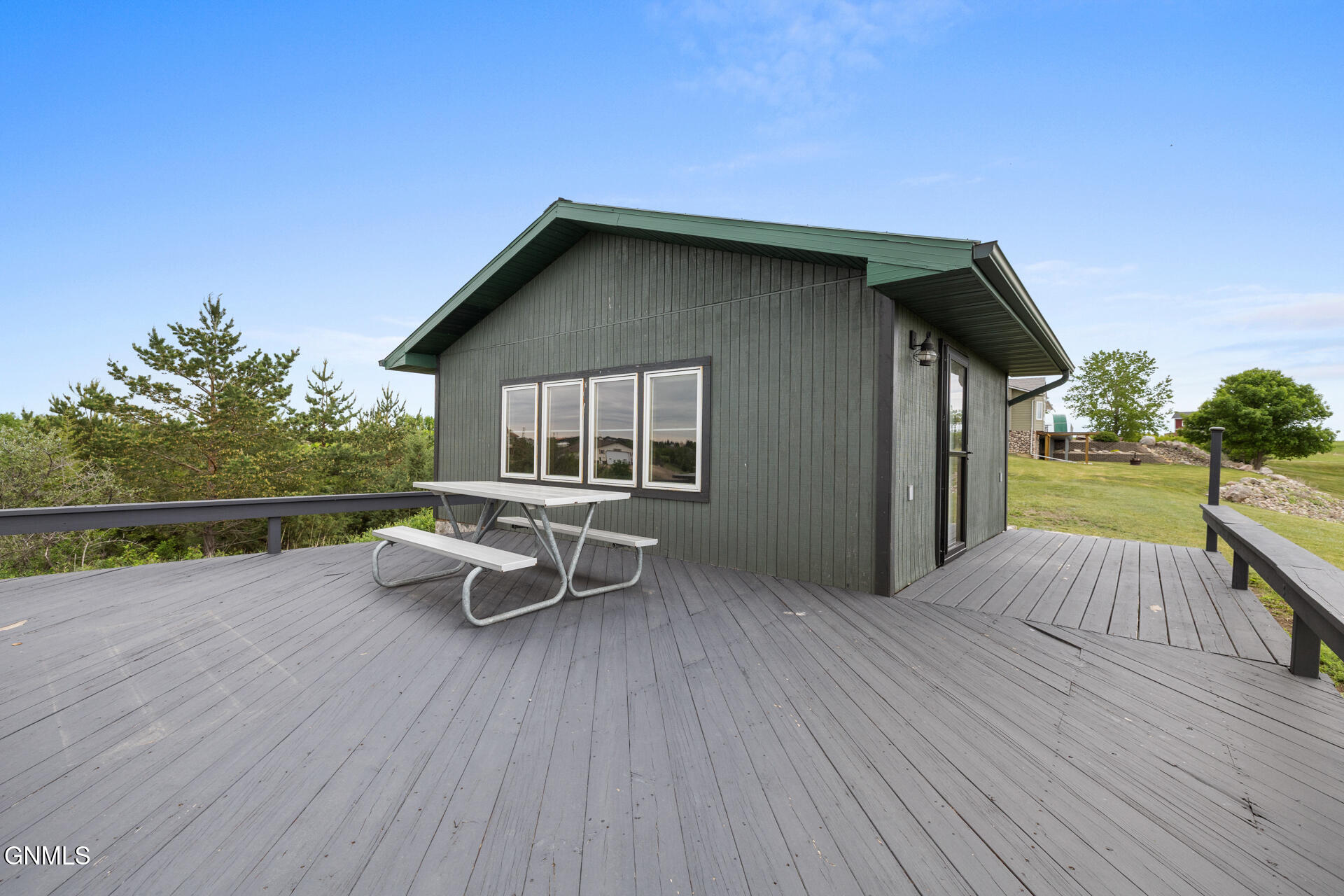 main property photo 41