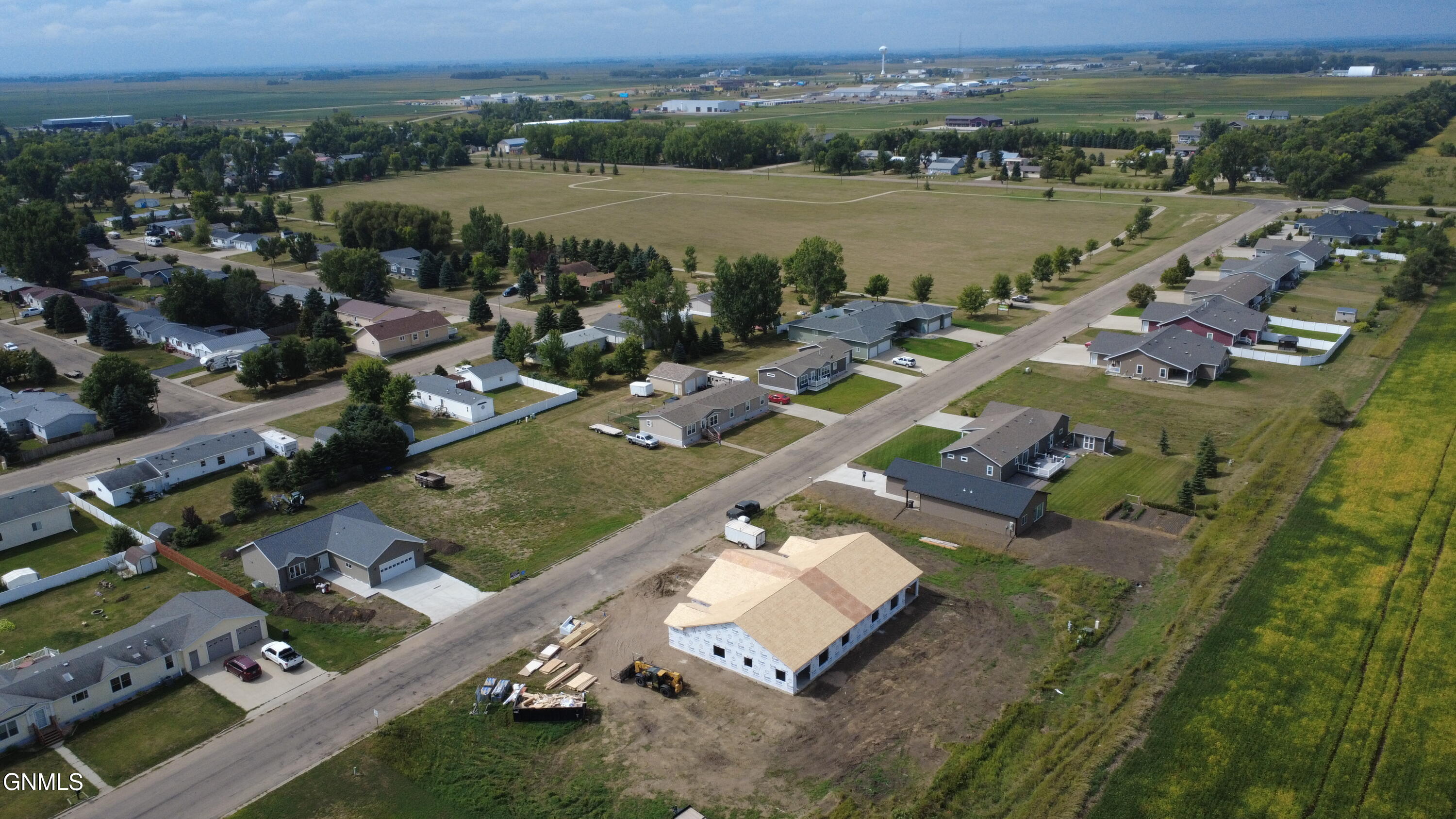 main property photo 12