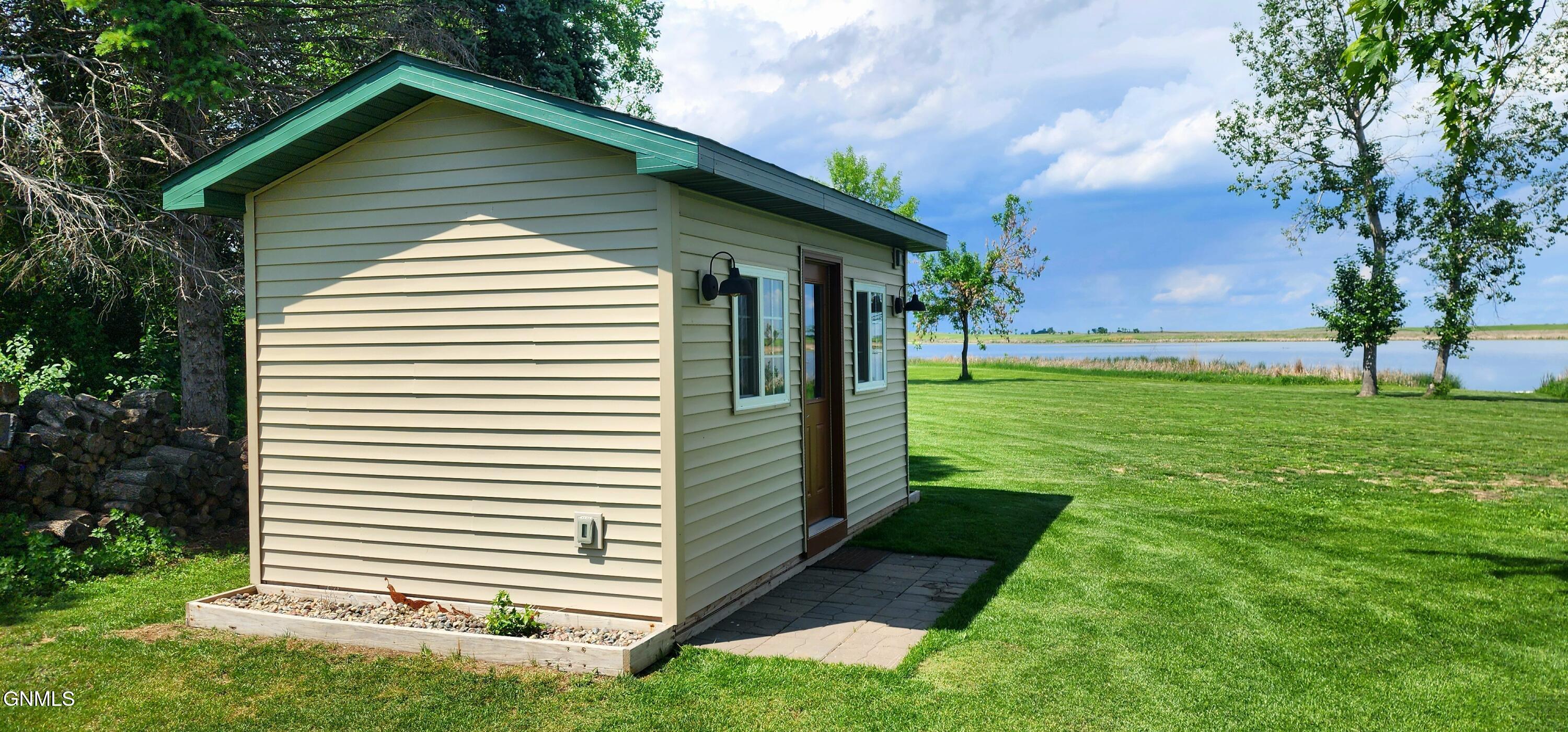main property photo 19