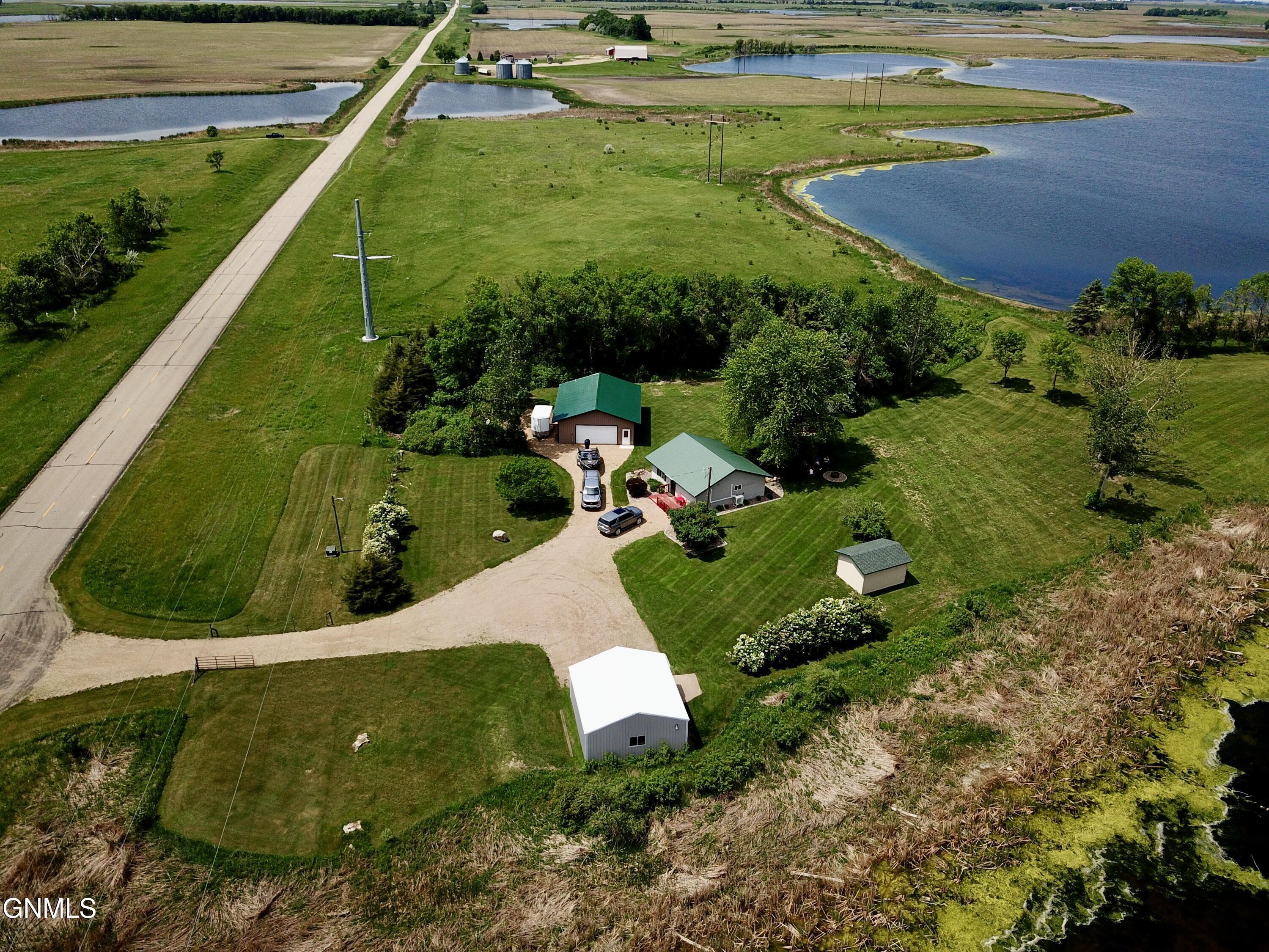 main property photo 31