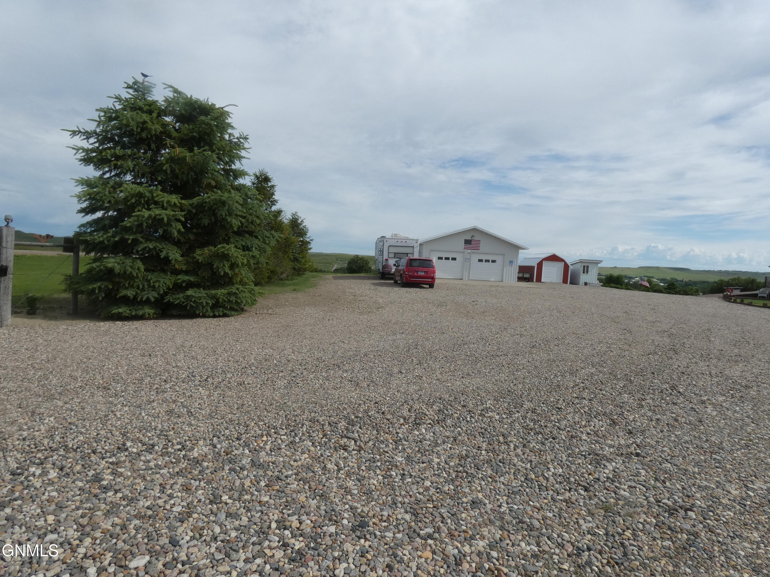 main property photo 68