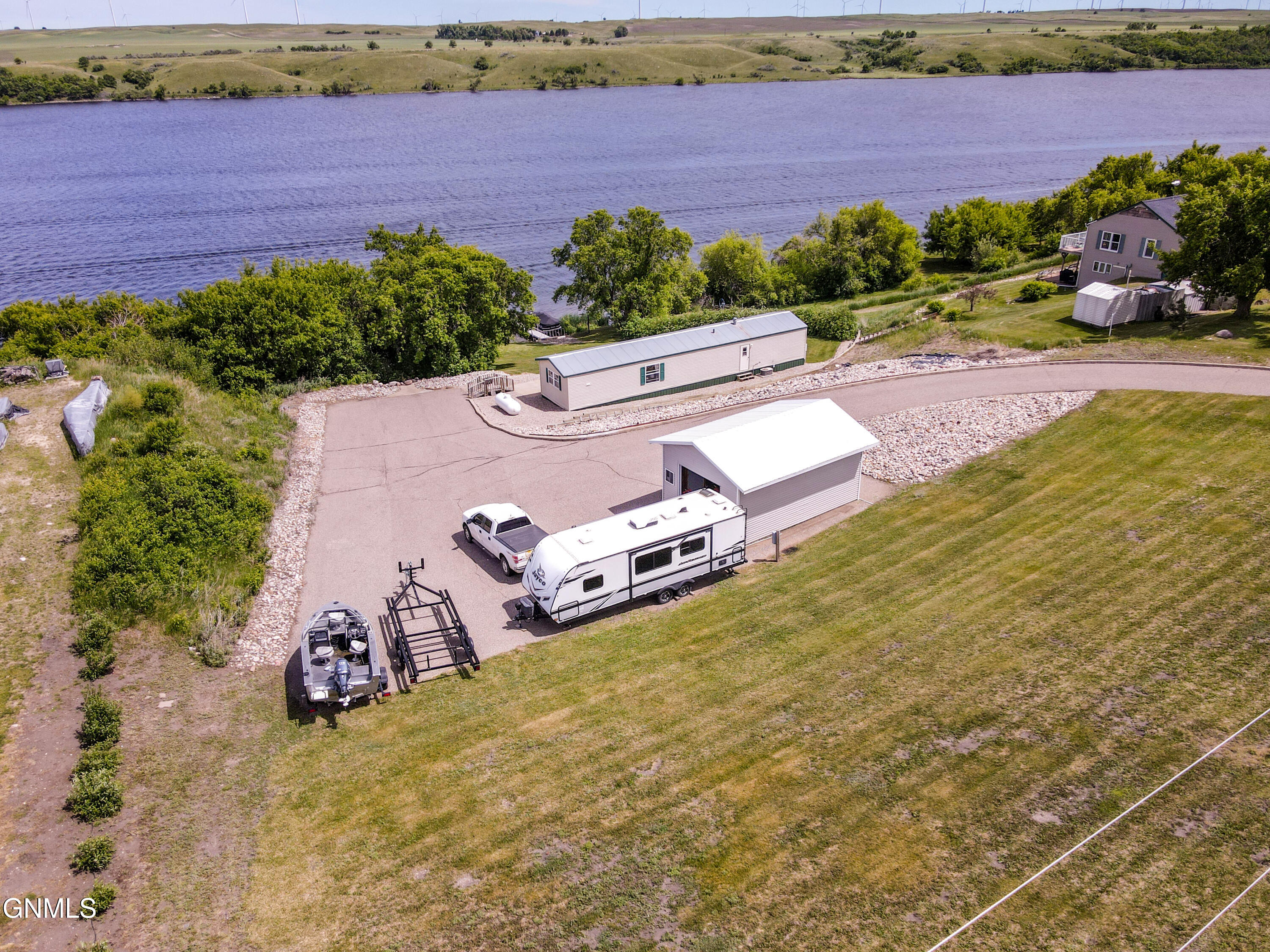 main property photo 7