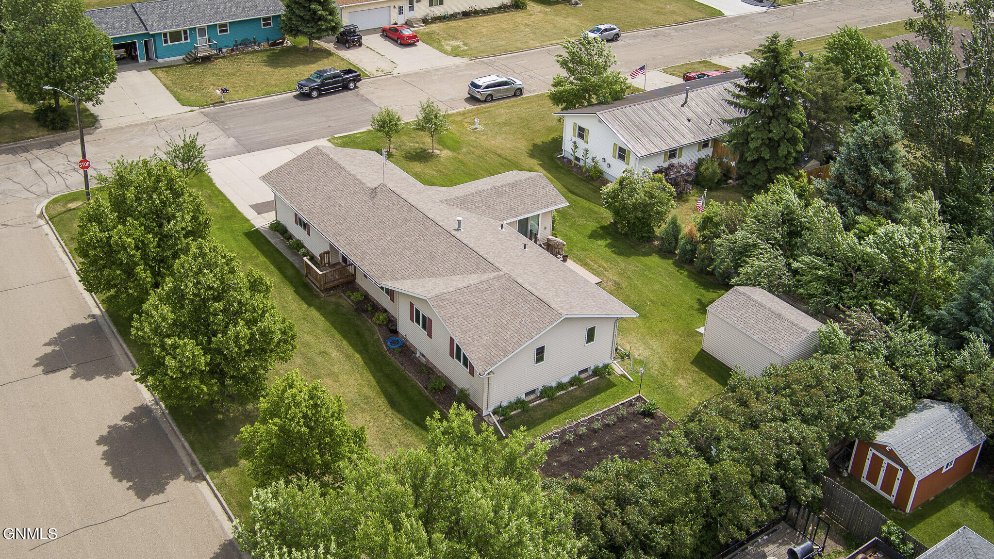 main property photo 38
