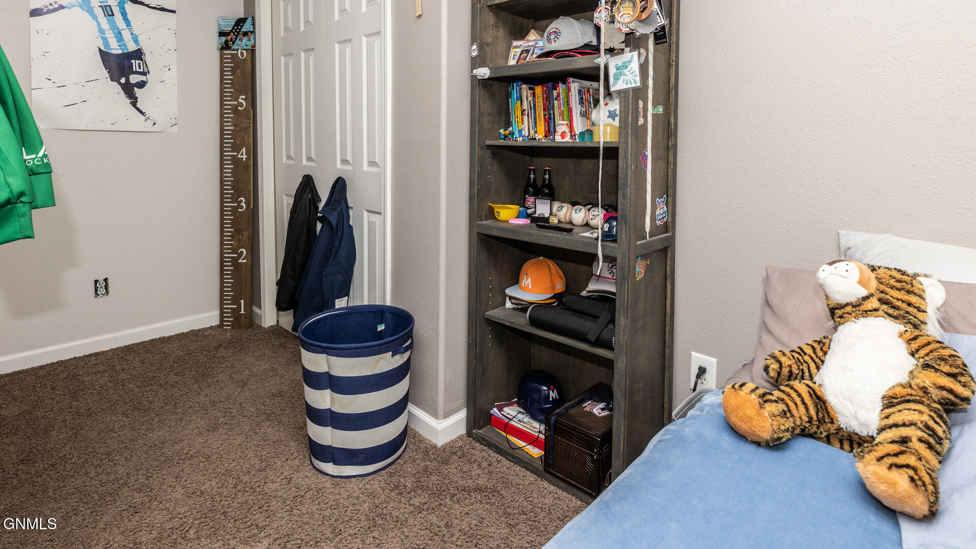main property photo 25