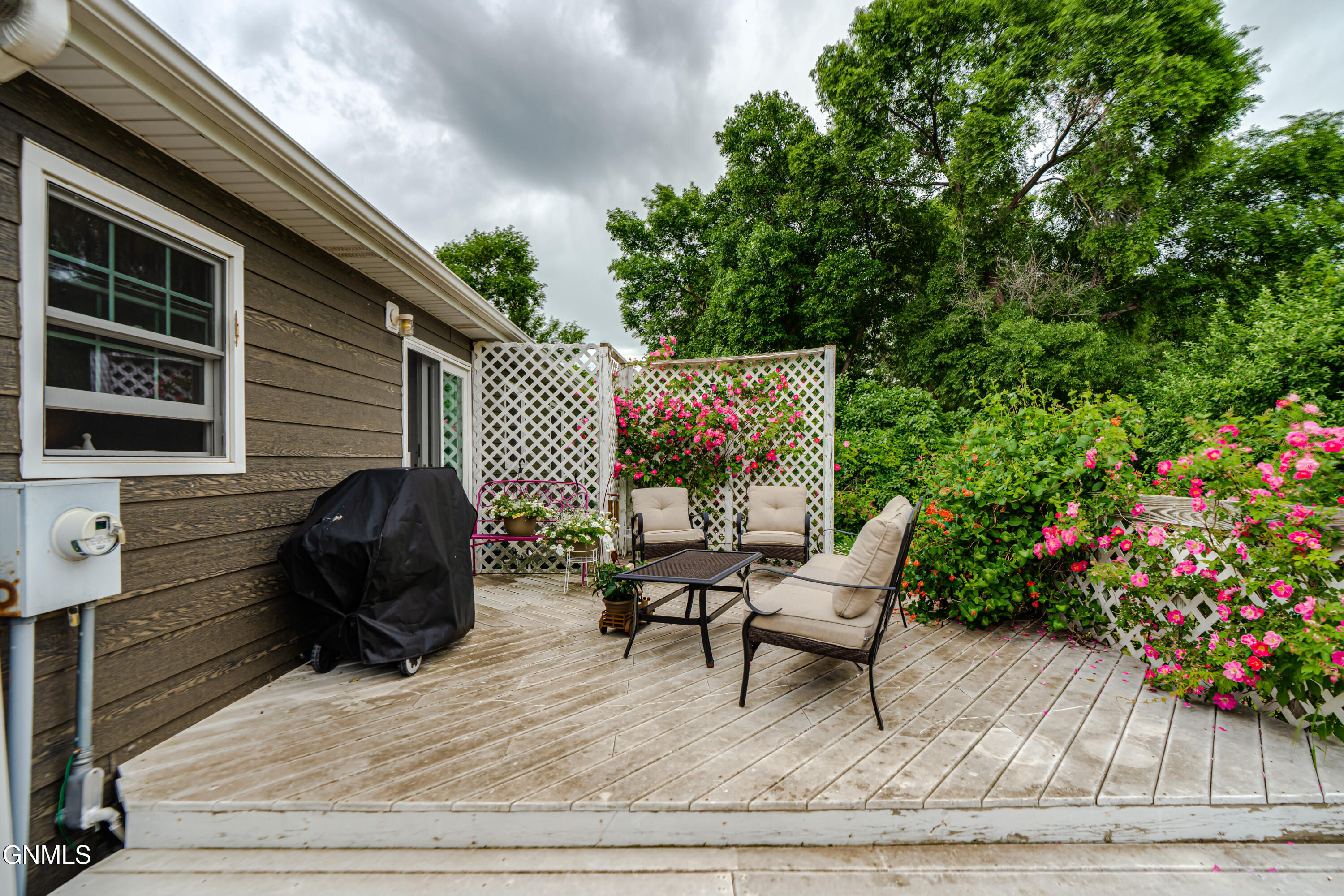 main property photo 57