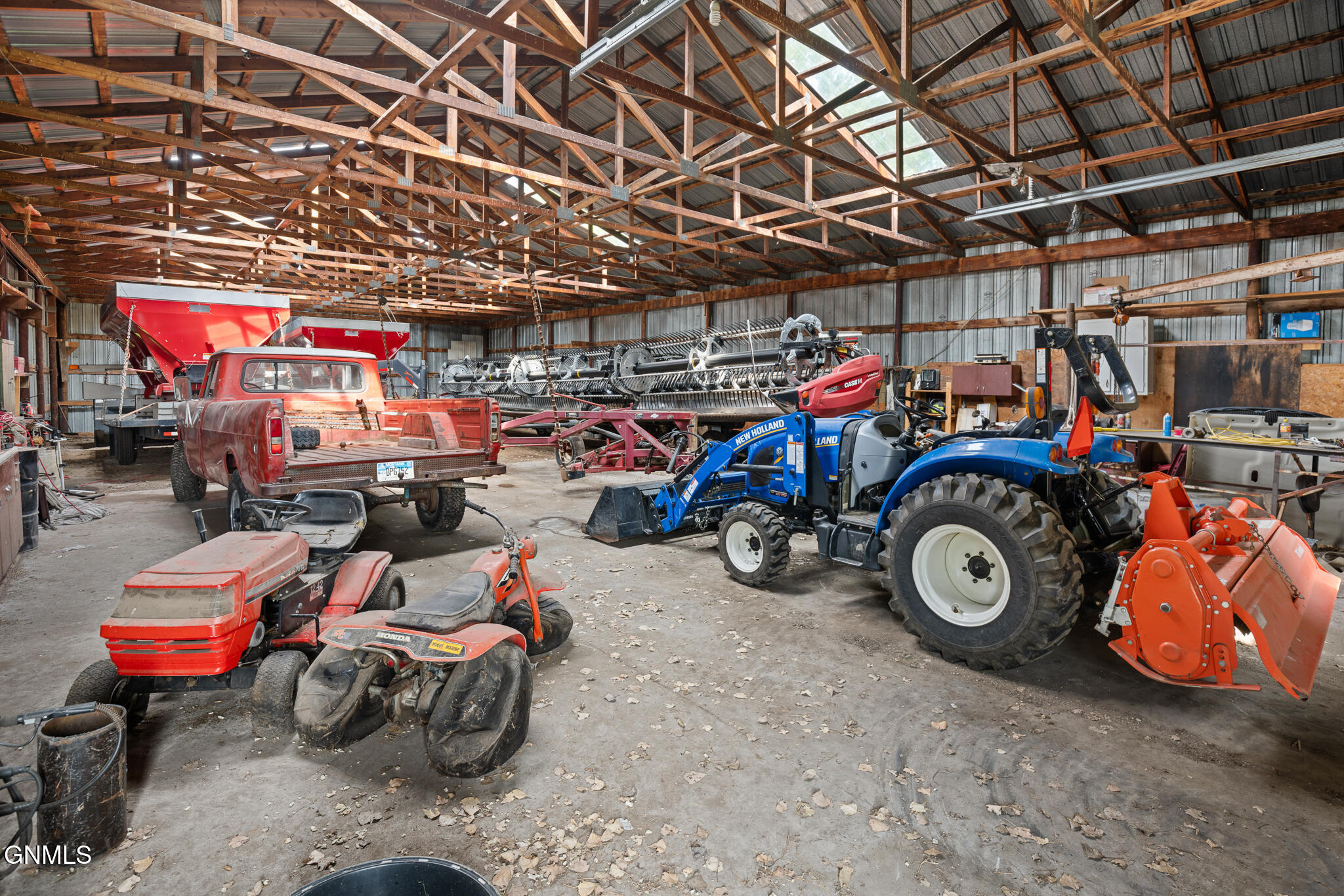 main property photo 15
