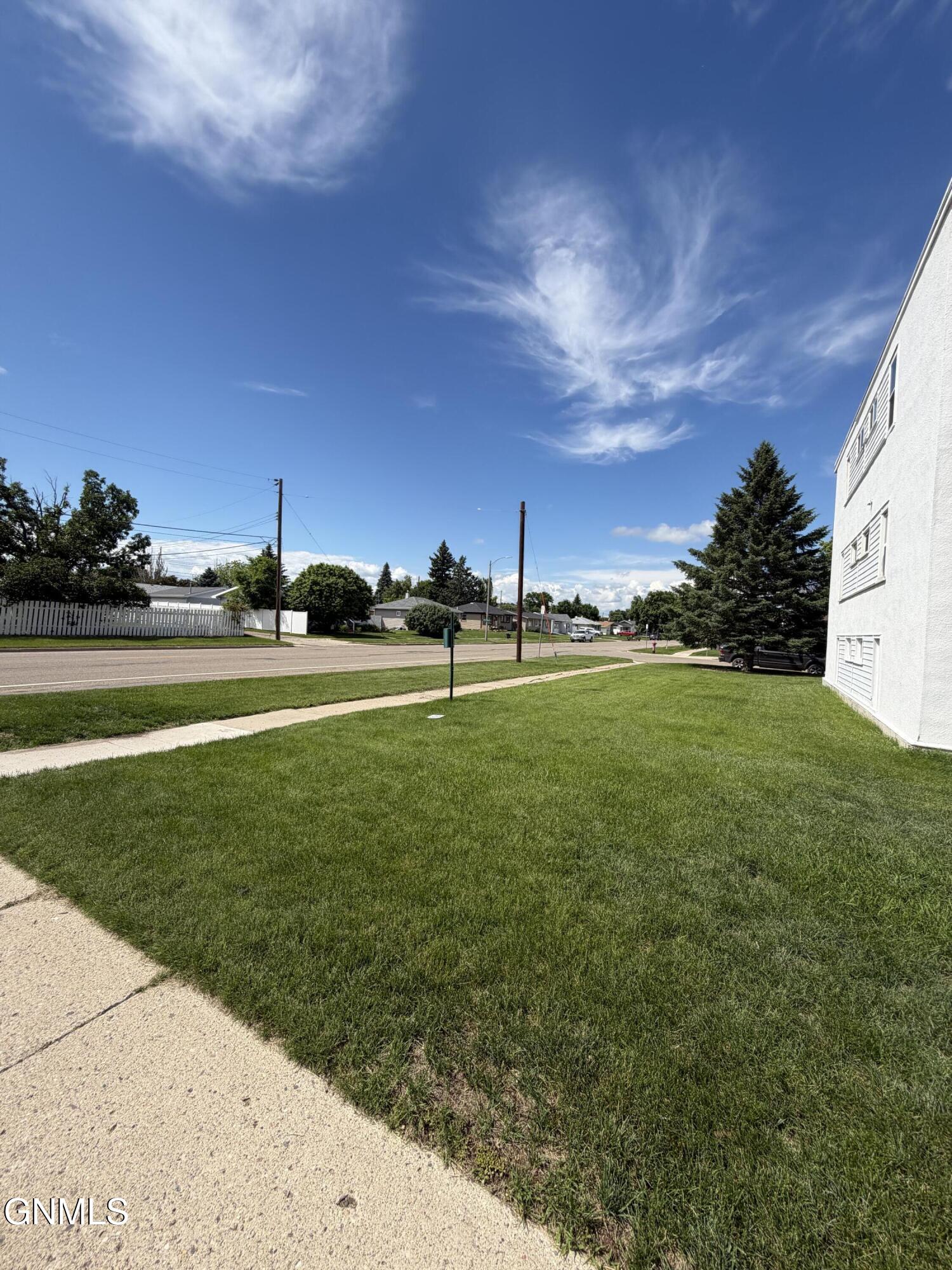 main property photo 20