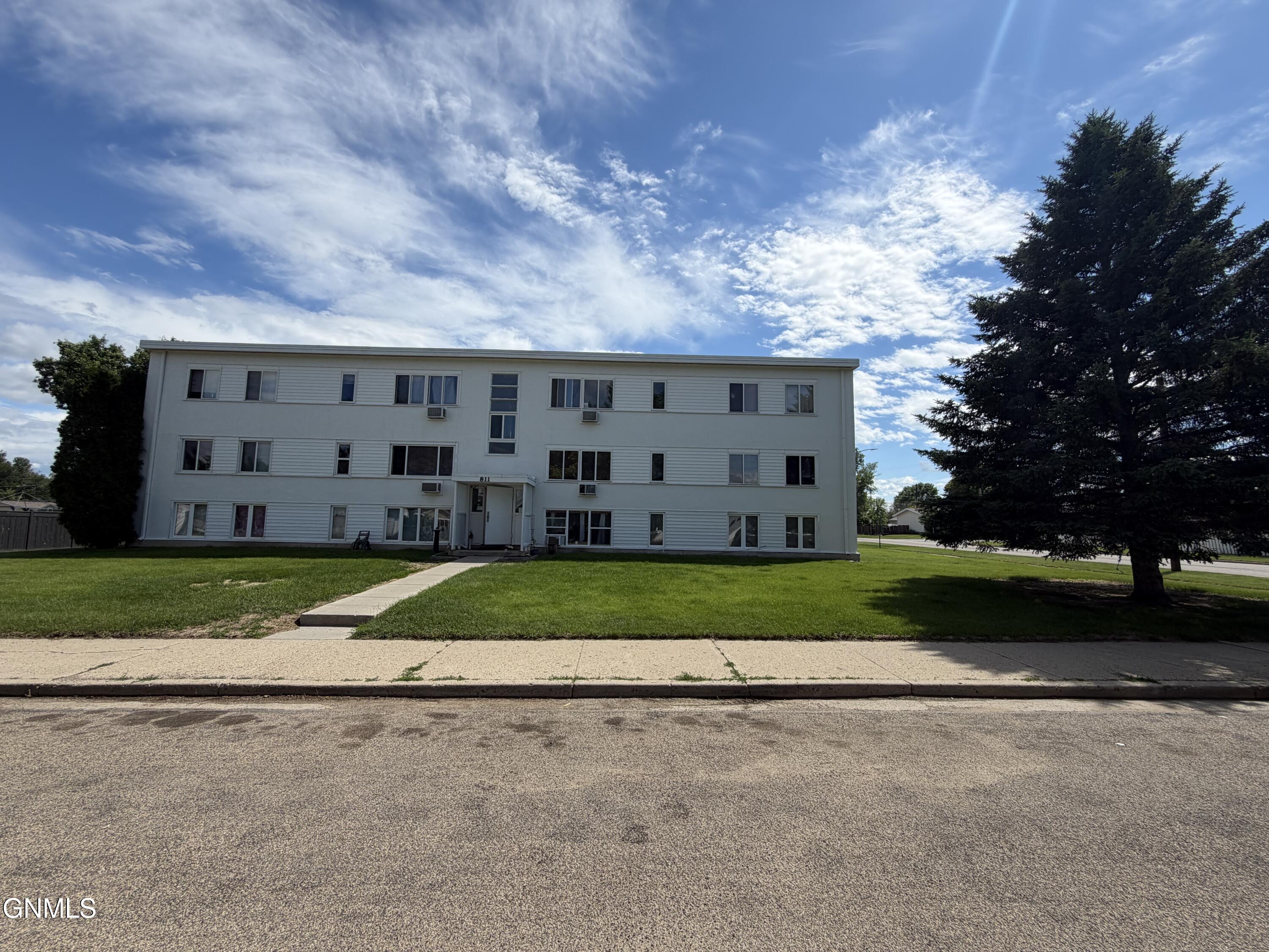 main property photo 24