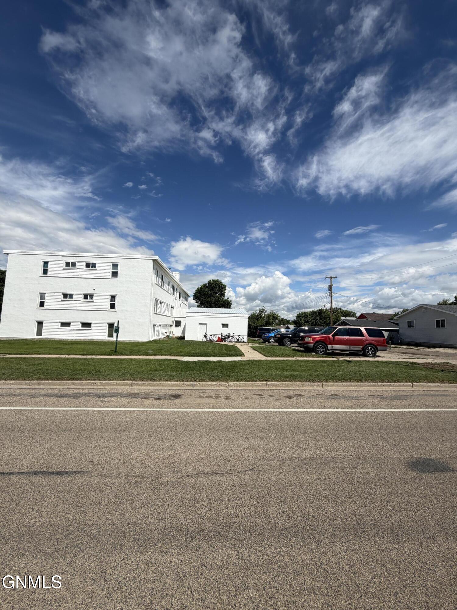 main property photo 26