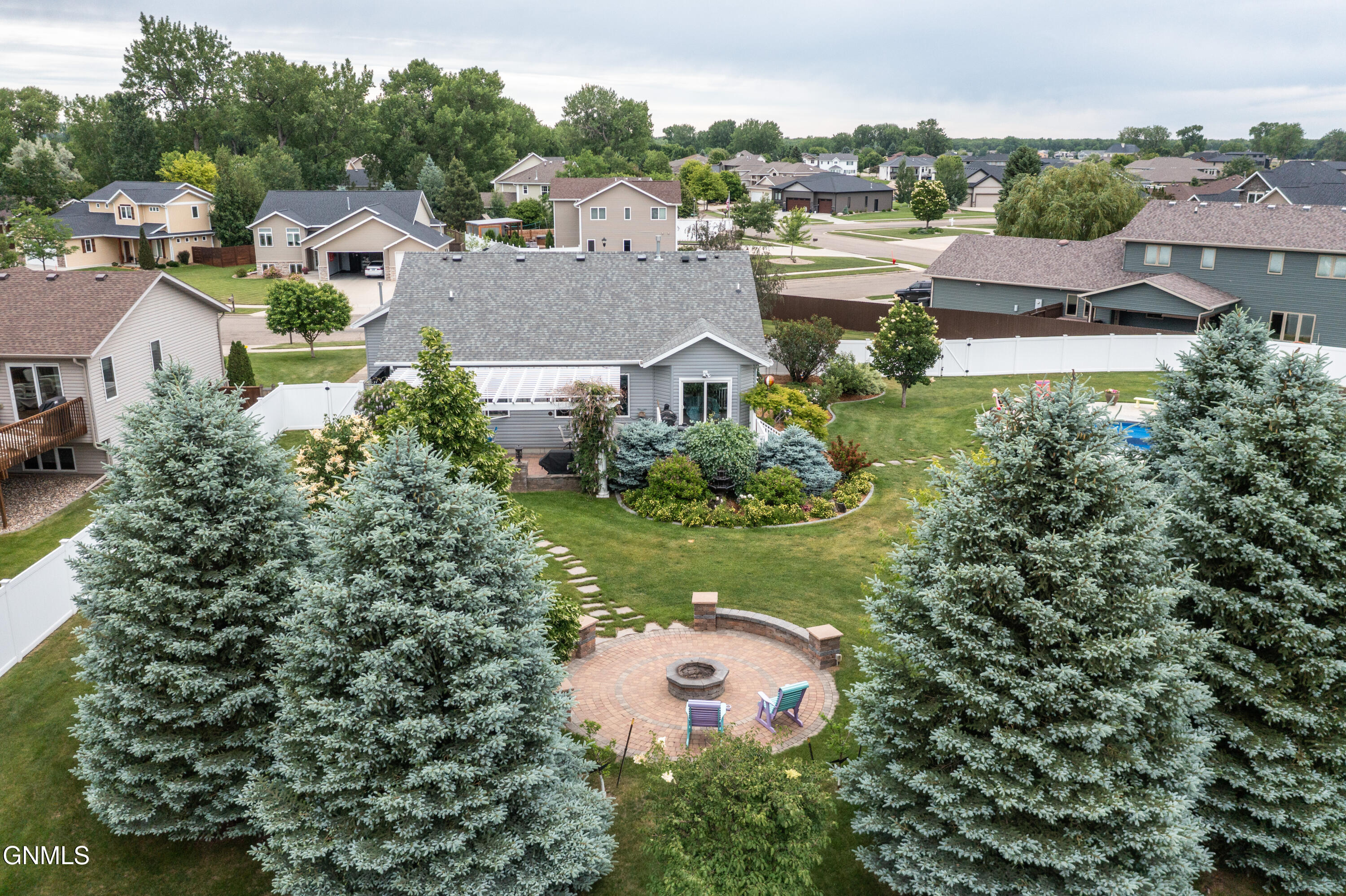 main property photo 46