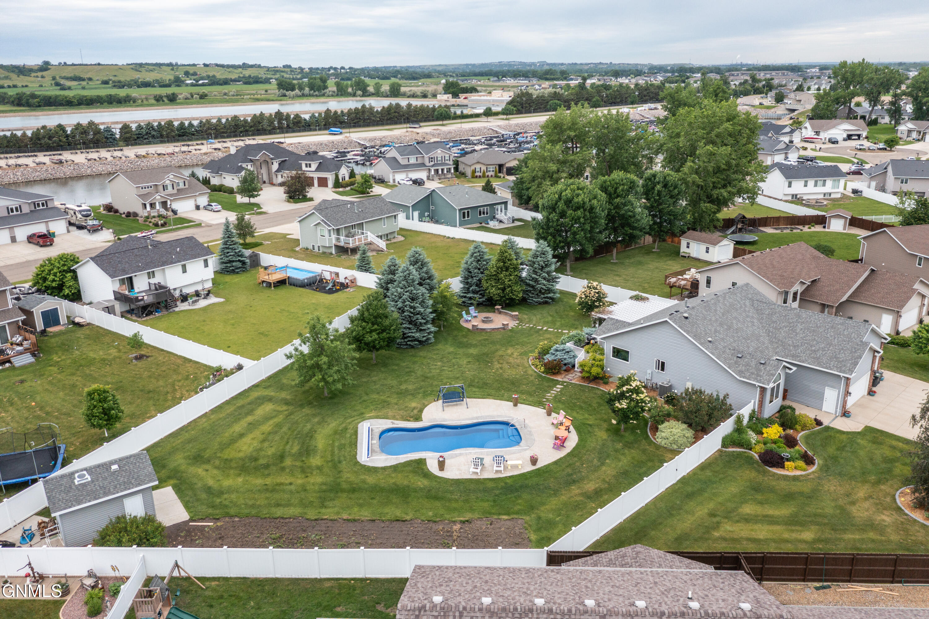 main property photo 56