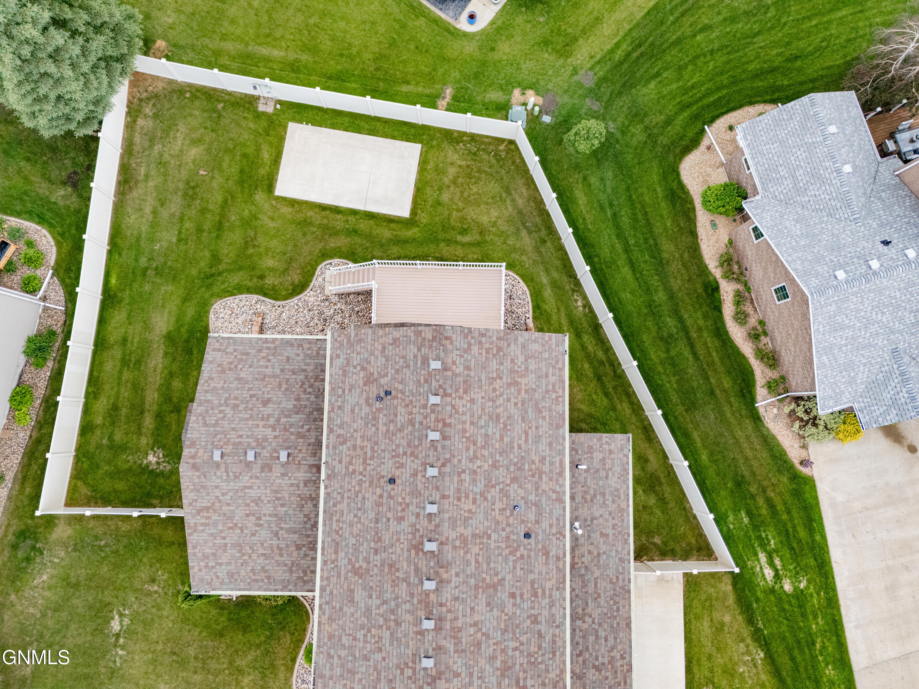 main property photo 60