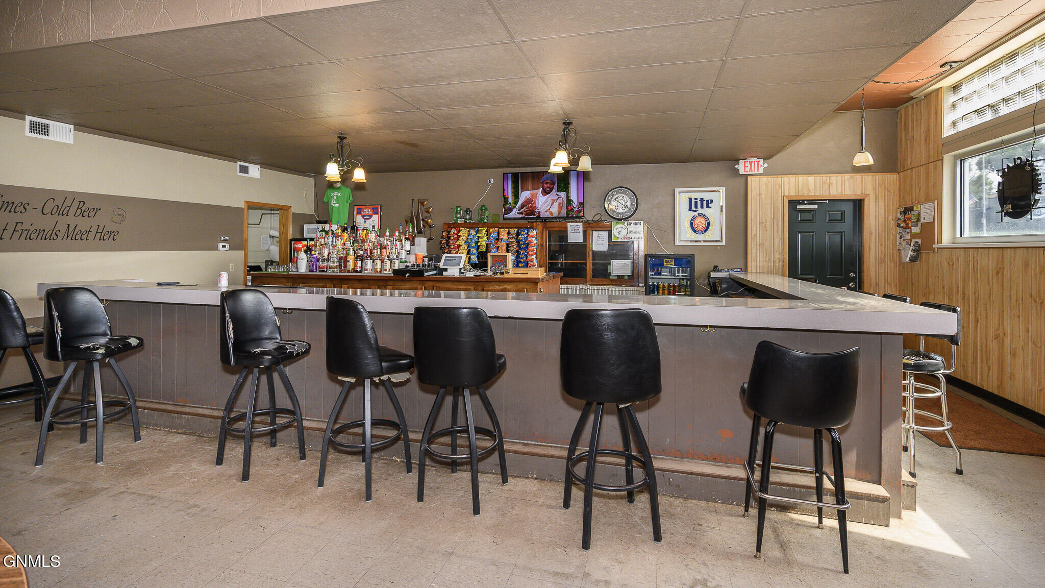 main property photo 19