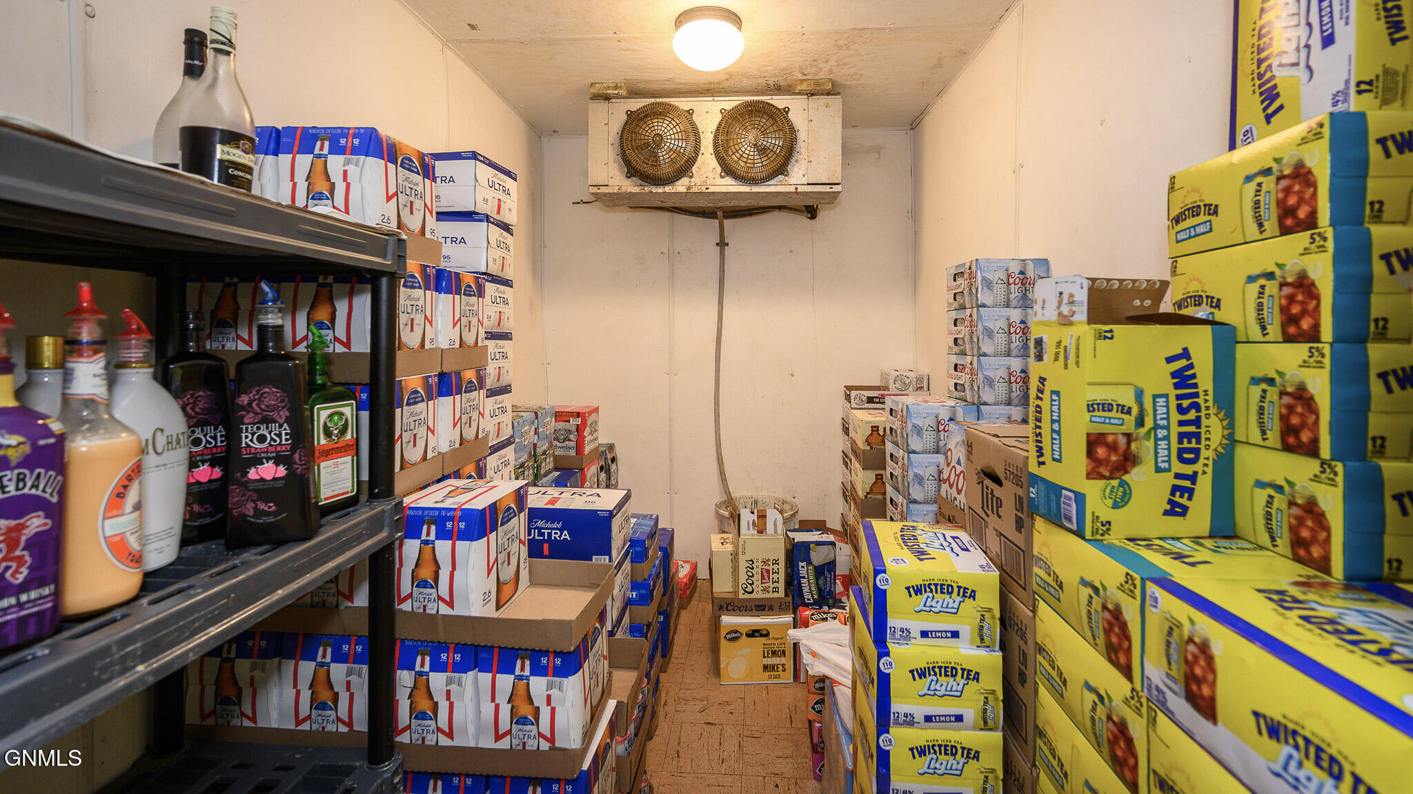 main property photo 29