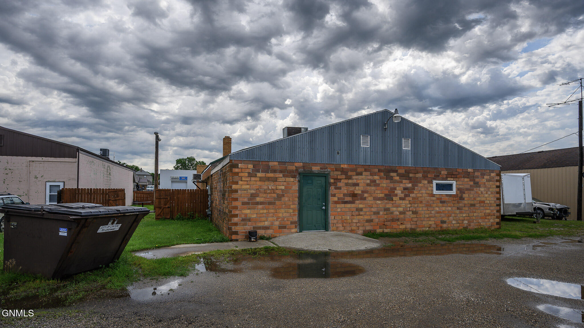 main property photo 4