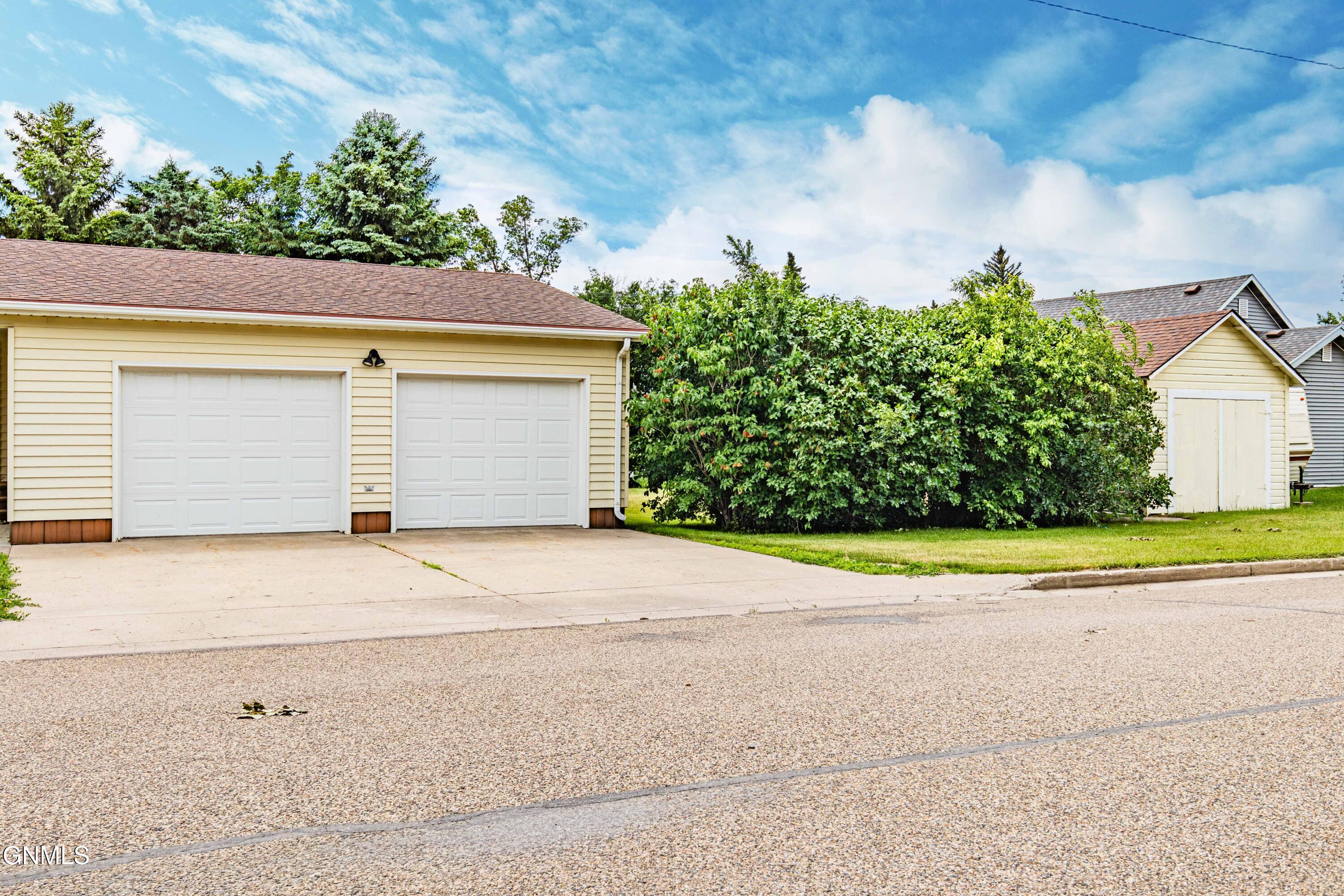 main property photo 61