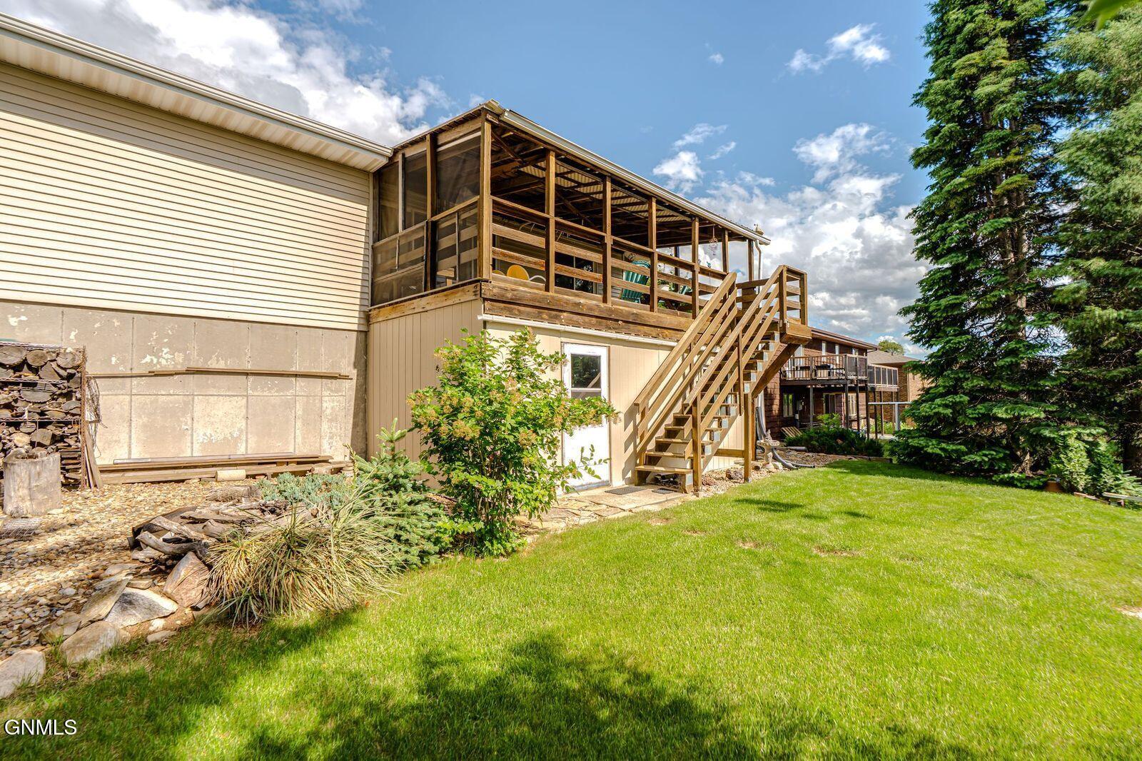 main property photo 46
