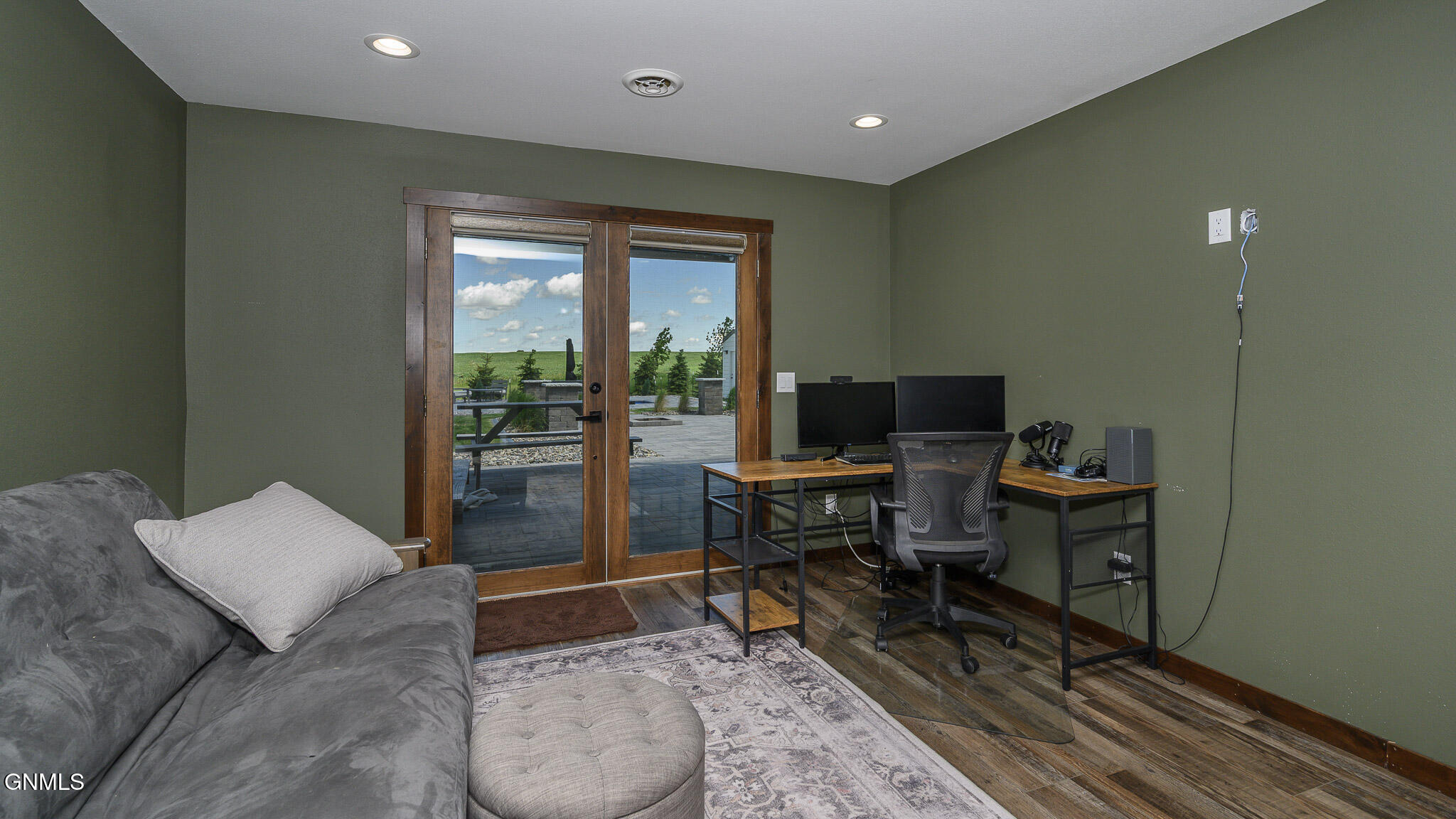 main property photo 29