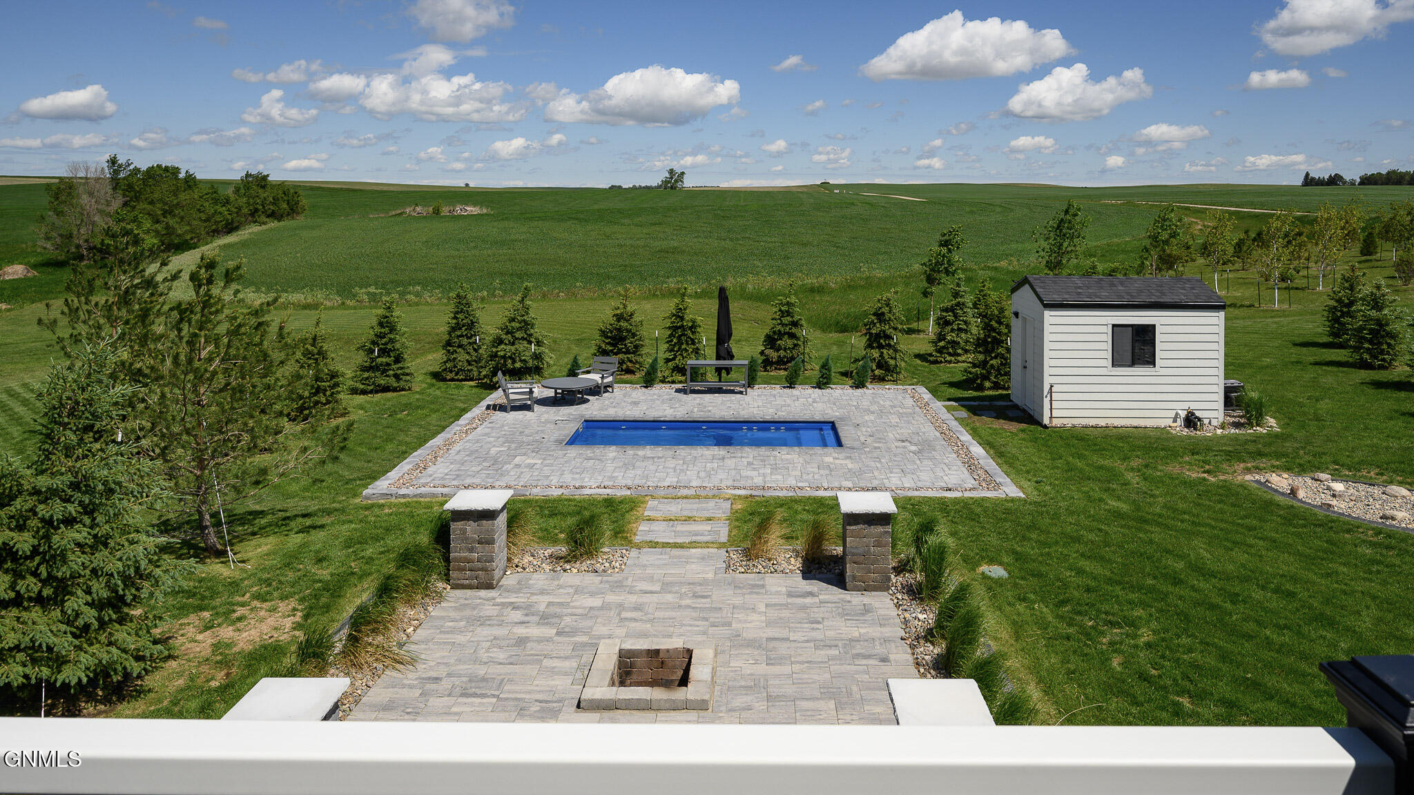 main property photo 36