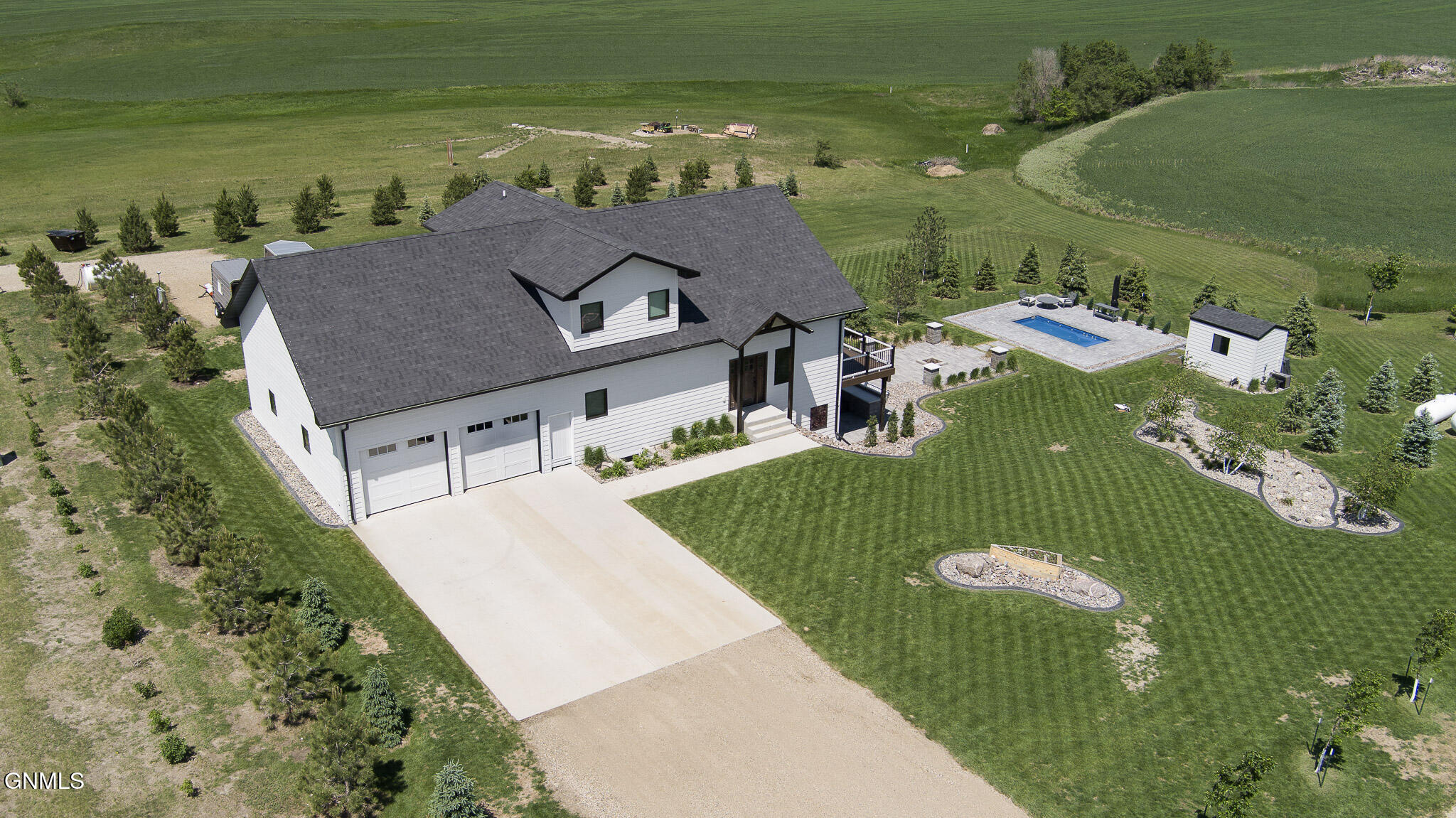 main property photo 49