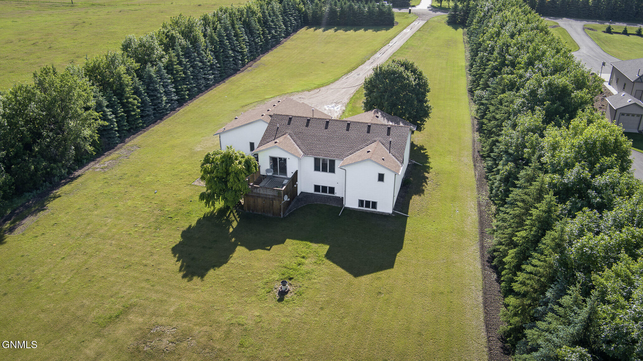 main property photo 41
