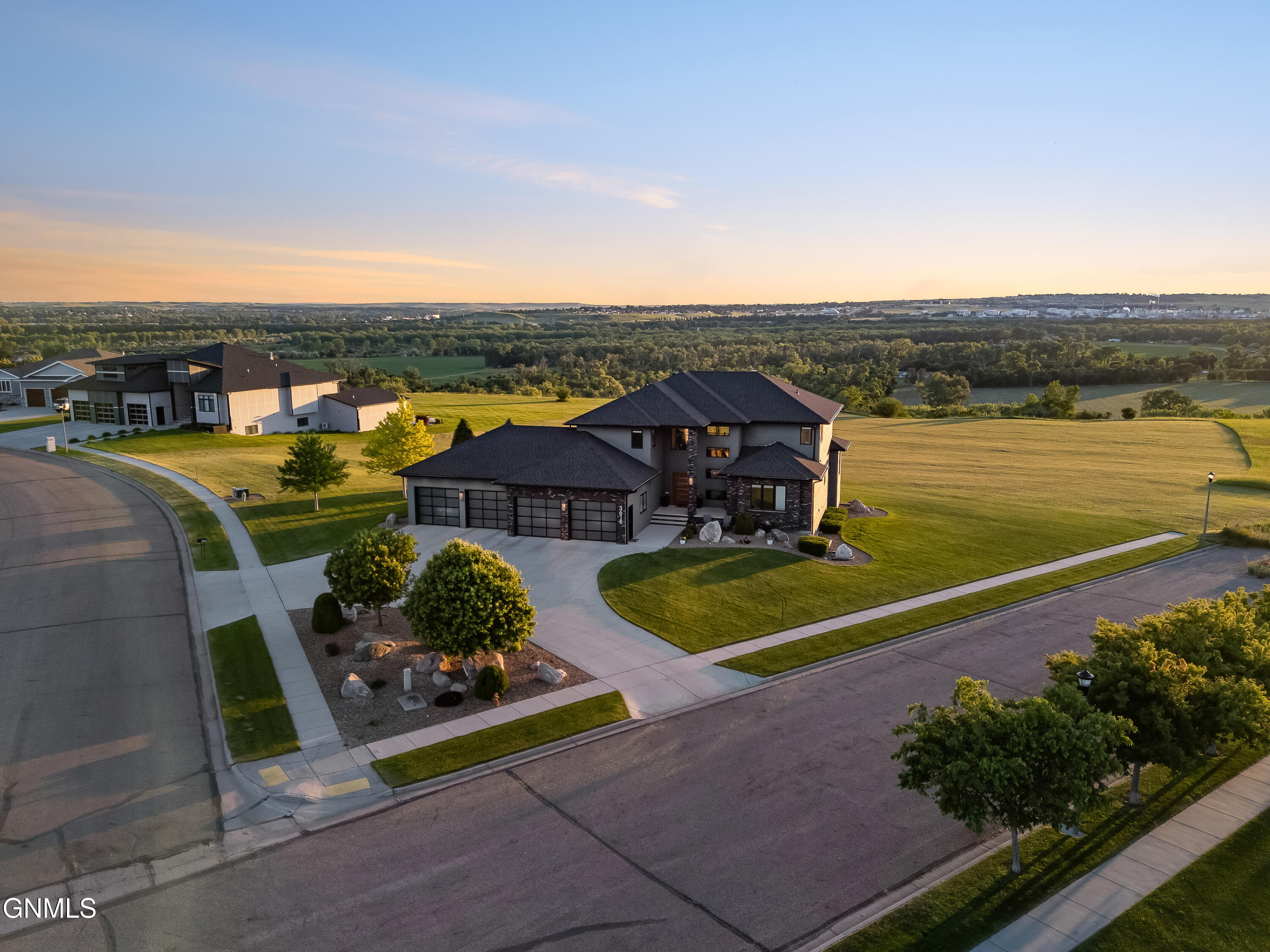 main property photo 54