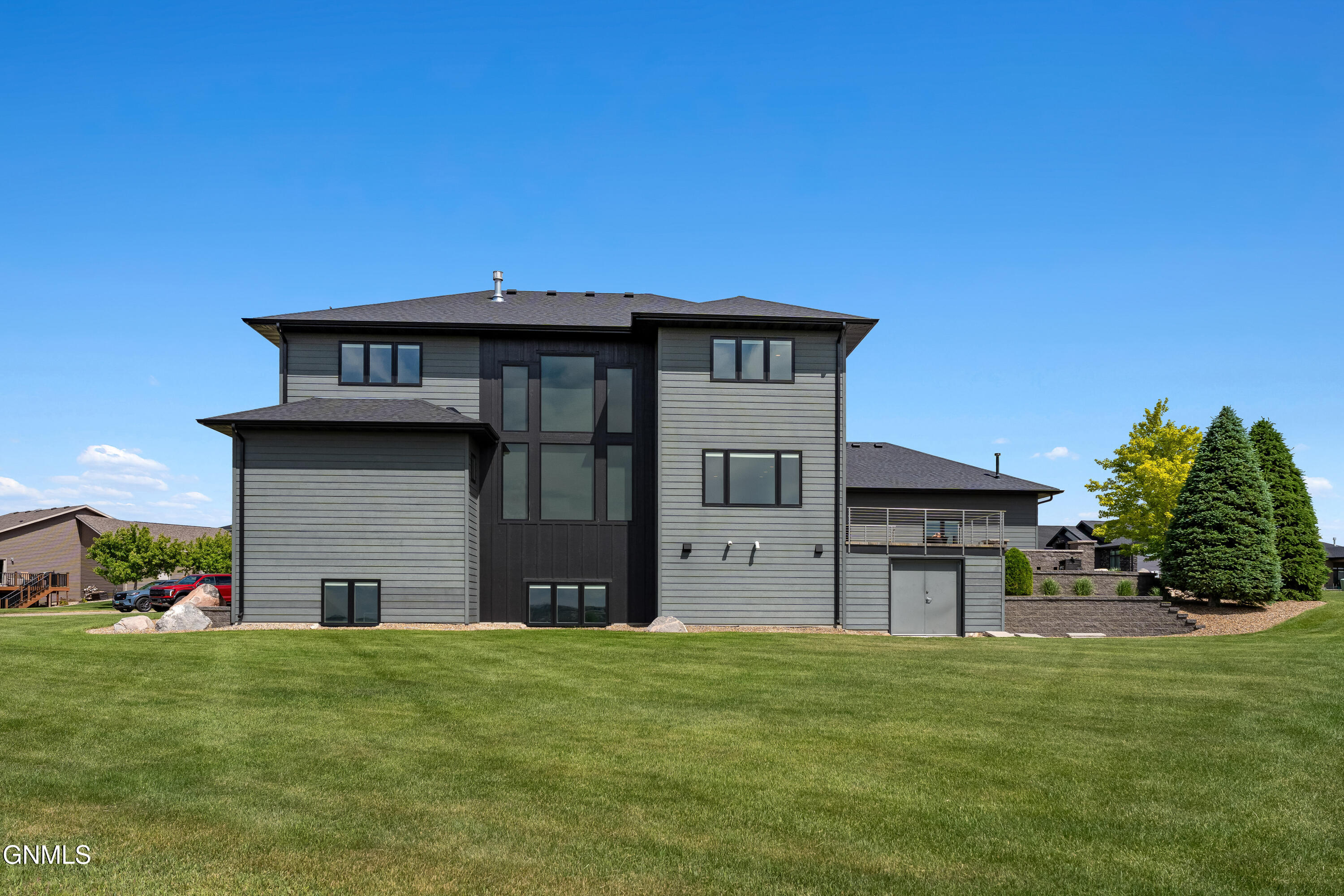 main property photo 60